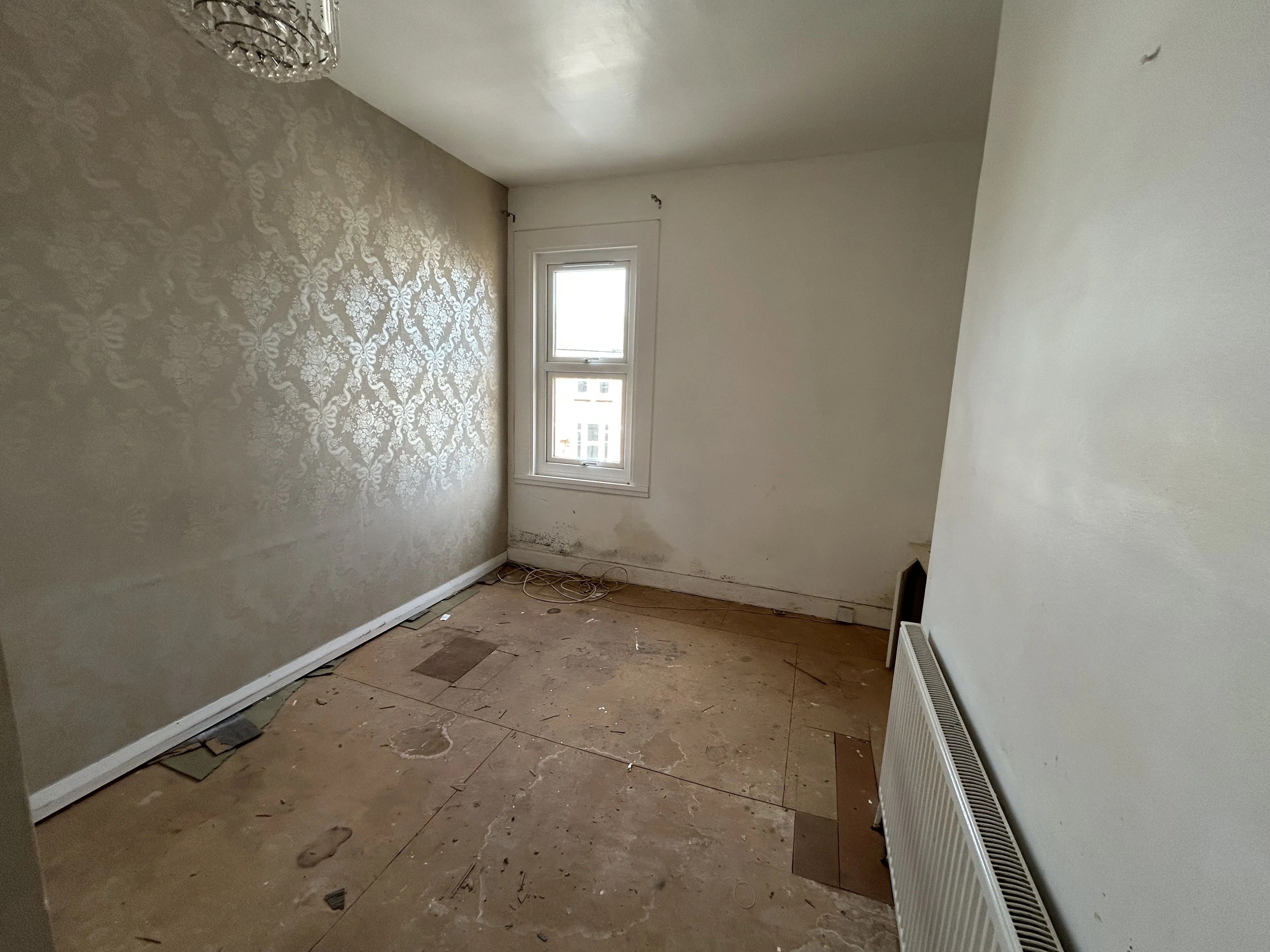 VACANT - Leasehold Self Contained Second Floor Flat