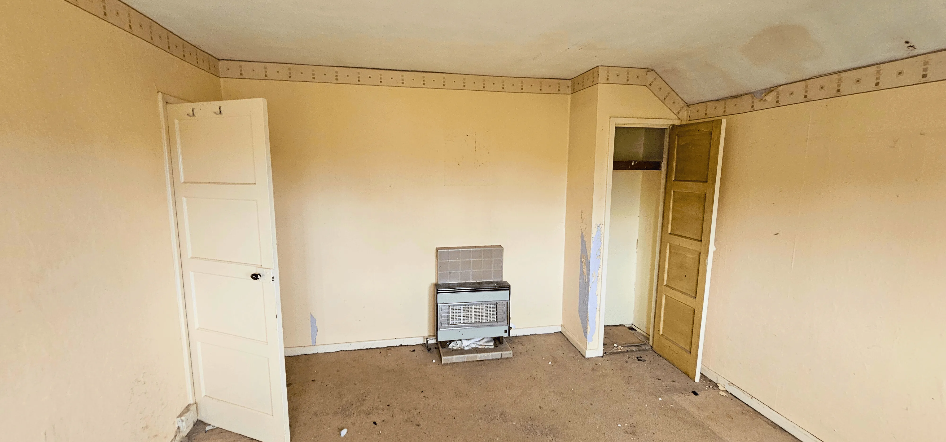 VACANT - Freehold Semi-Detached House