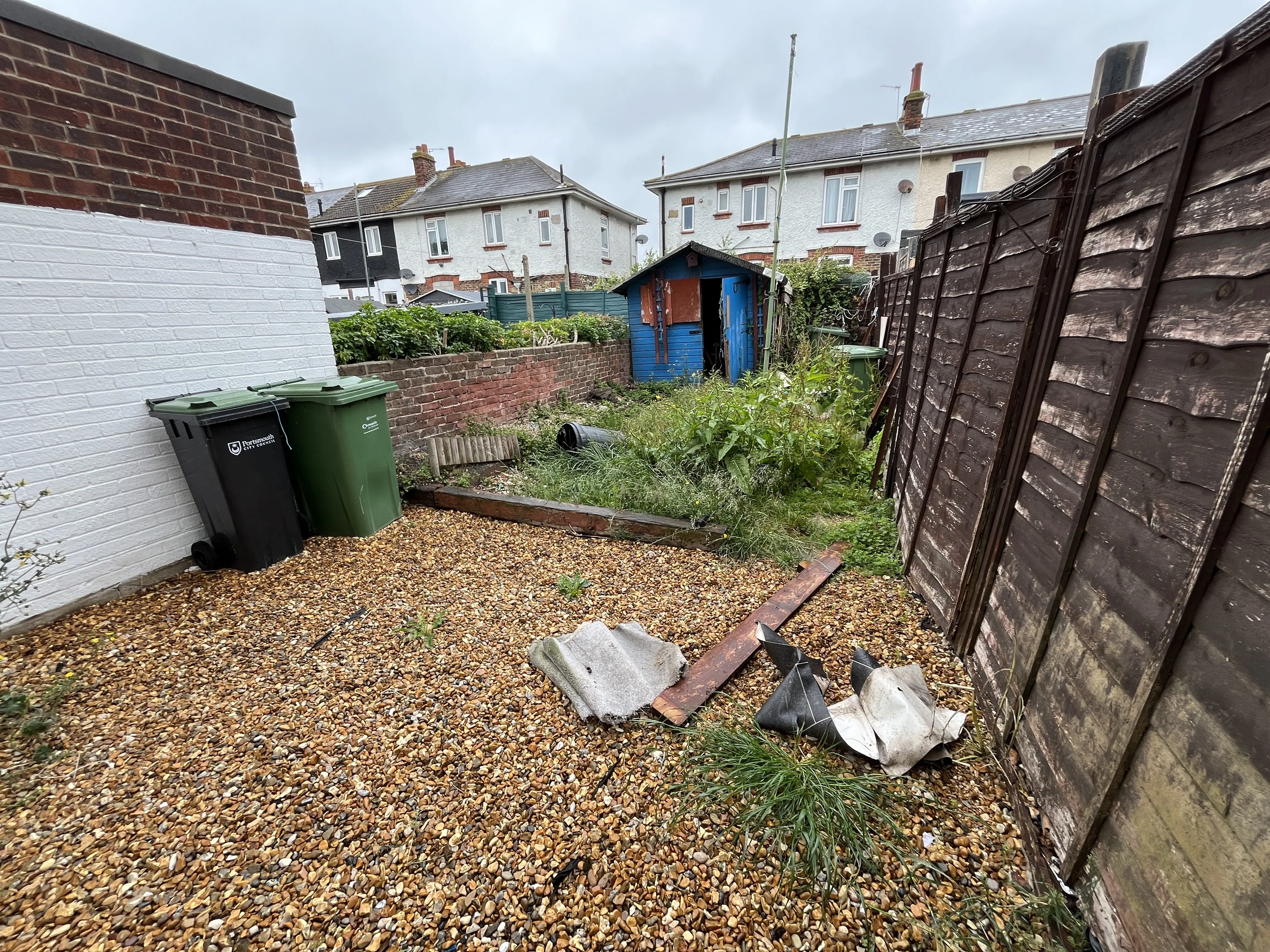 VACANT - Freehold Mid Terrace House