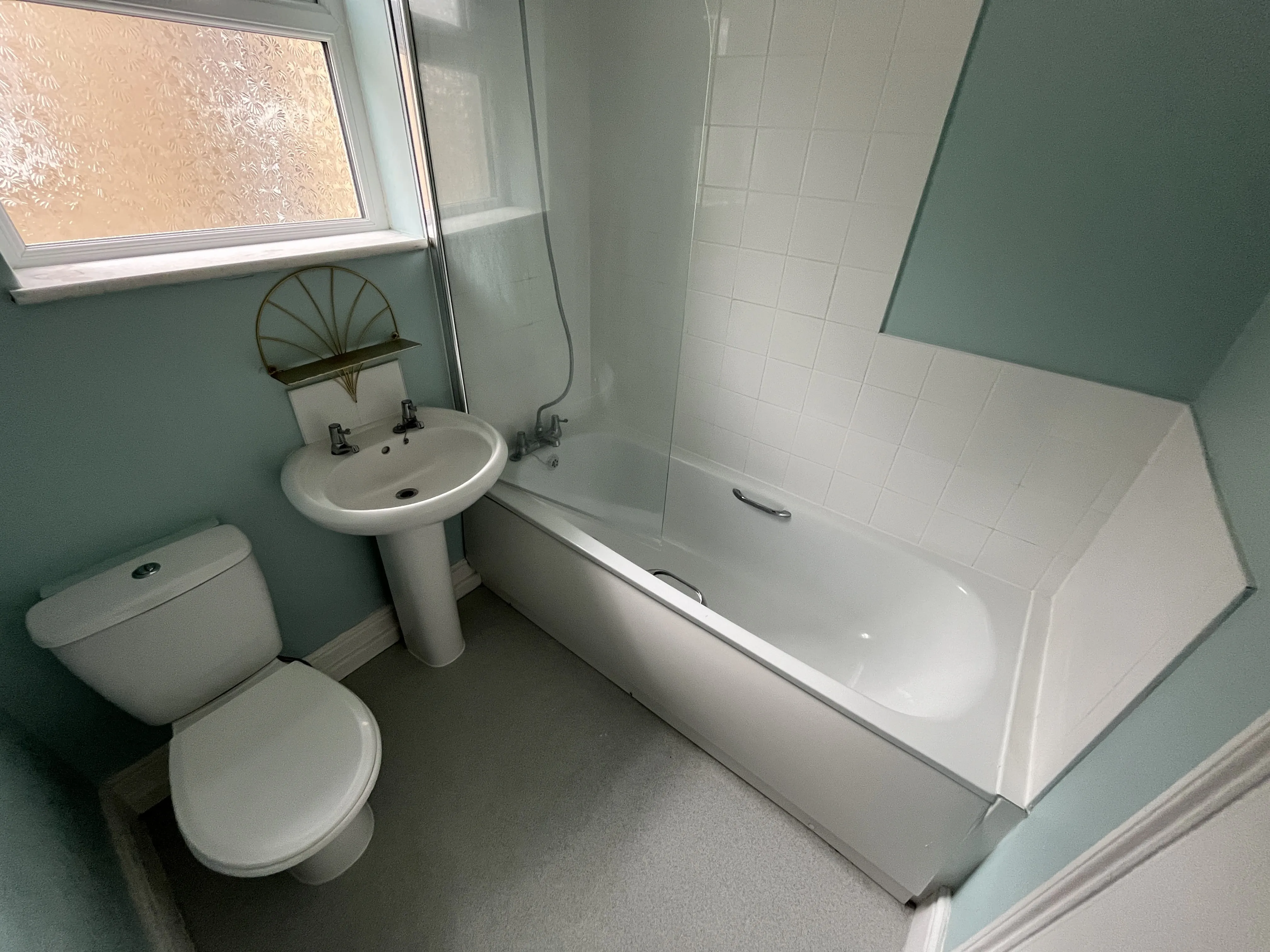 VACANT - Freehold Mid Terrace House