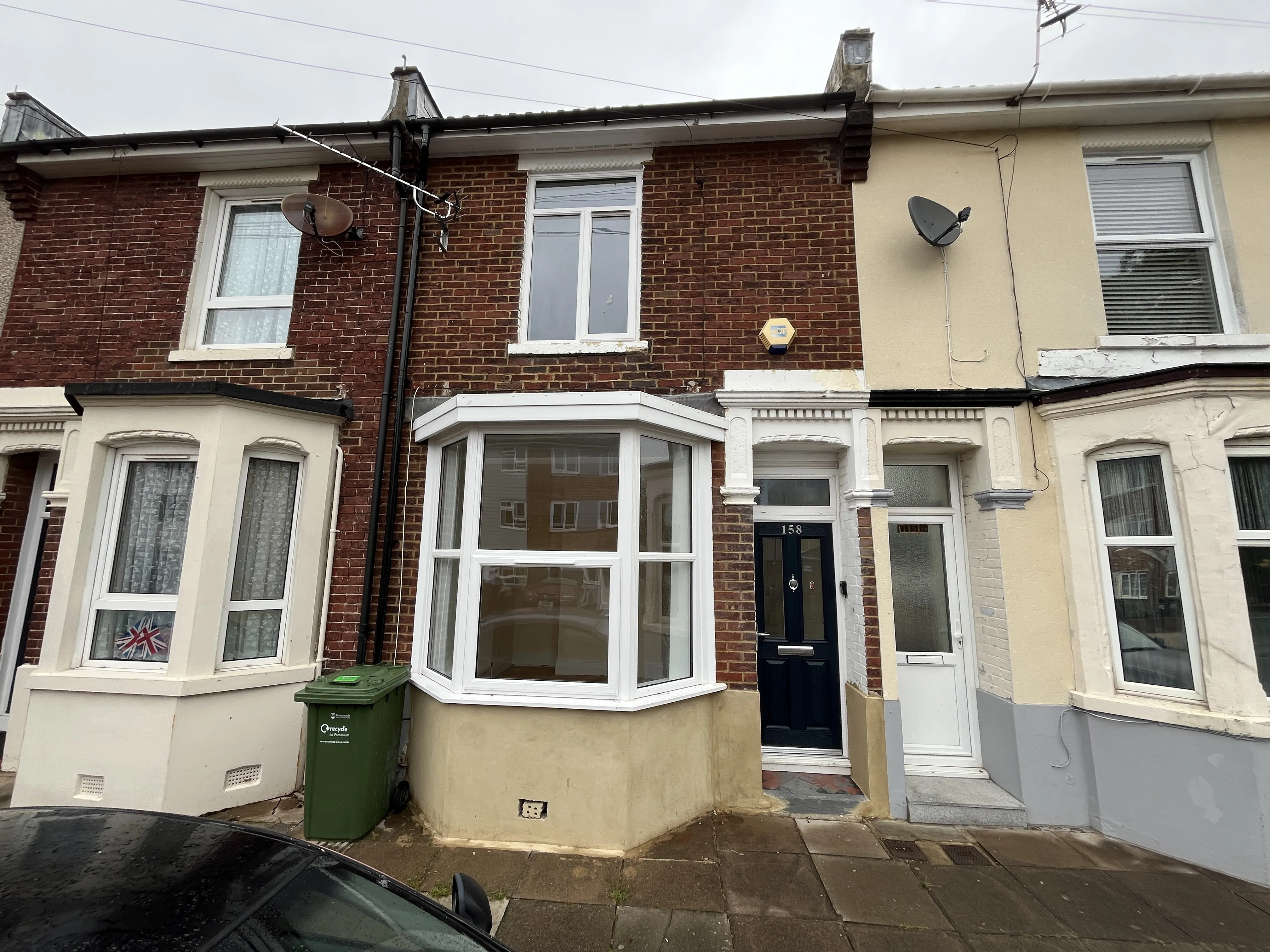 VACANT - Freehold Mid Terrace House