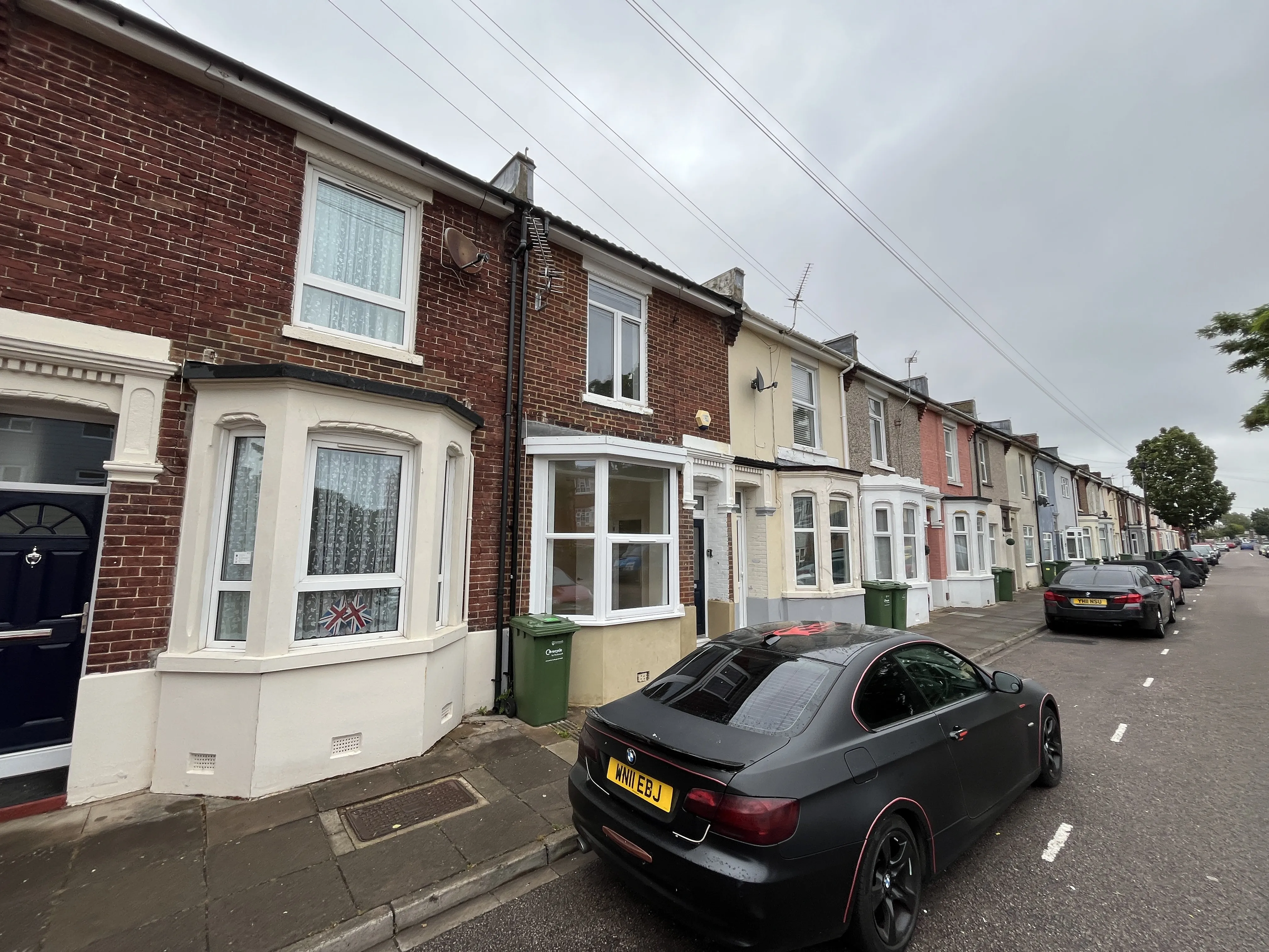 VACANT - Freehold Mid Terrace House
