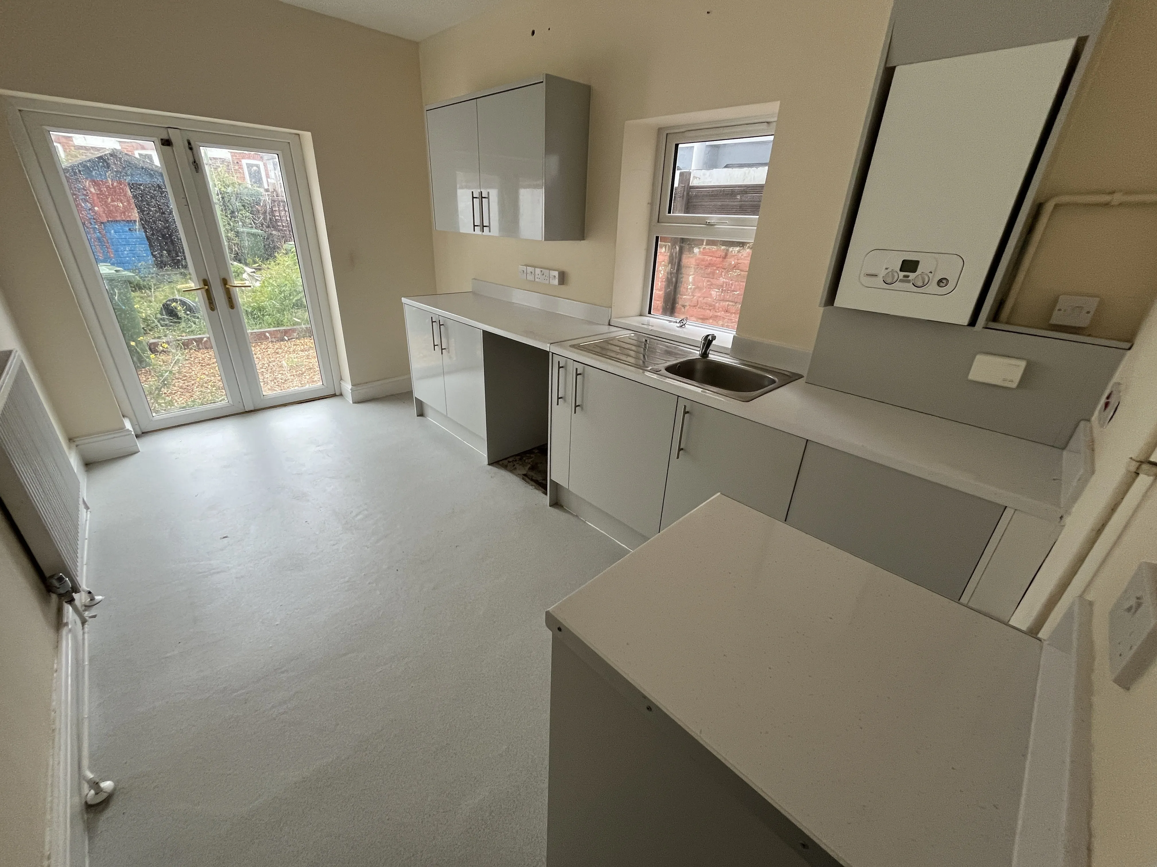 VACANT - Freehold Mid Terrace House