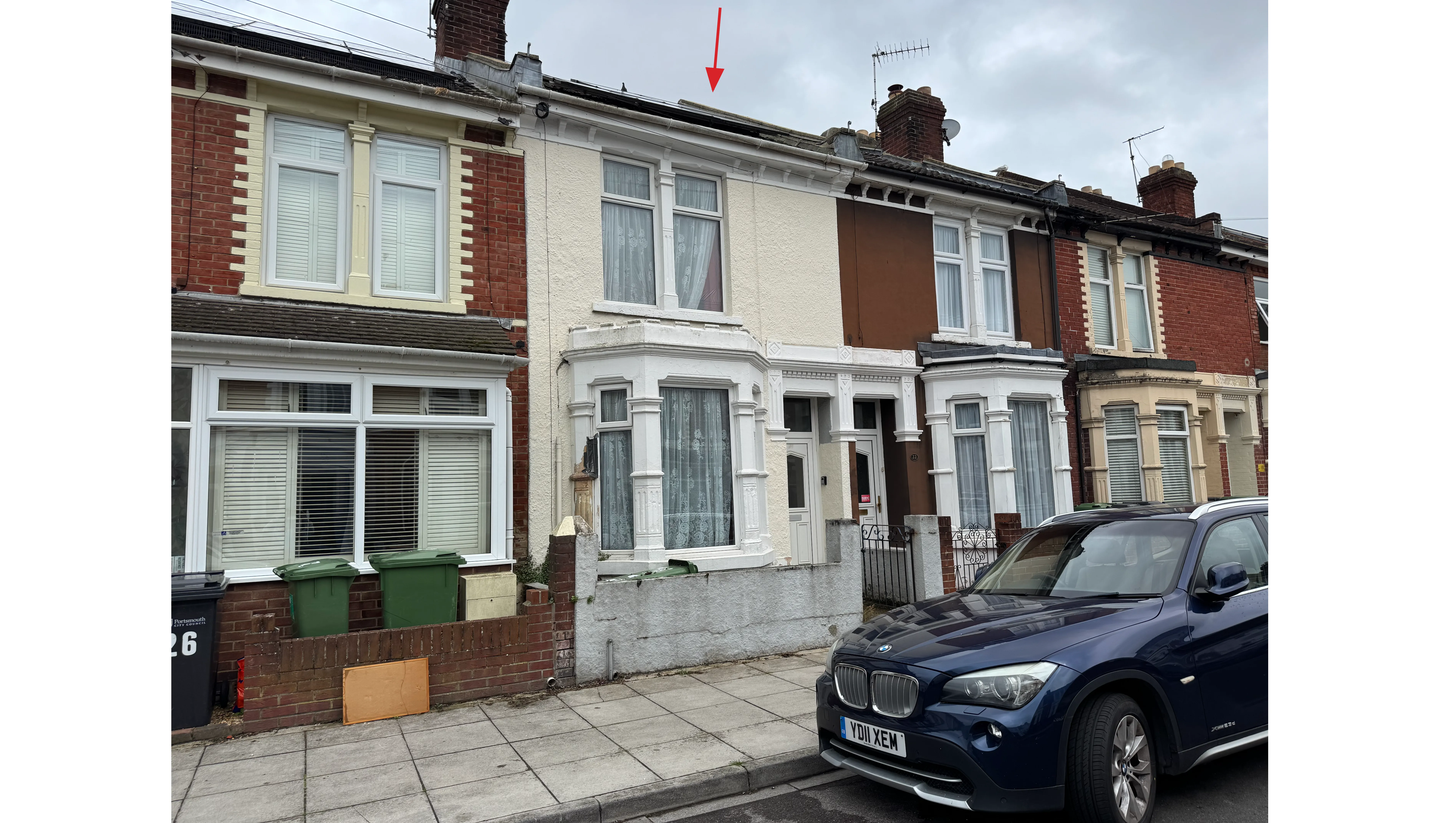 VACANT - Freehold Mid Terrace House 