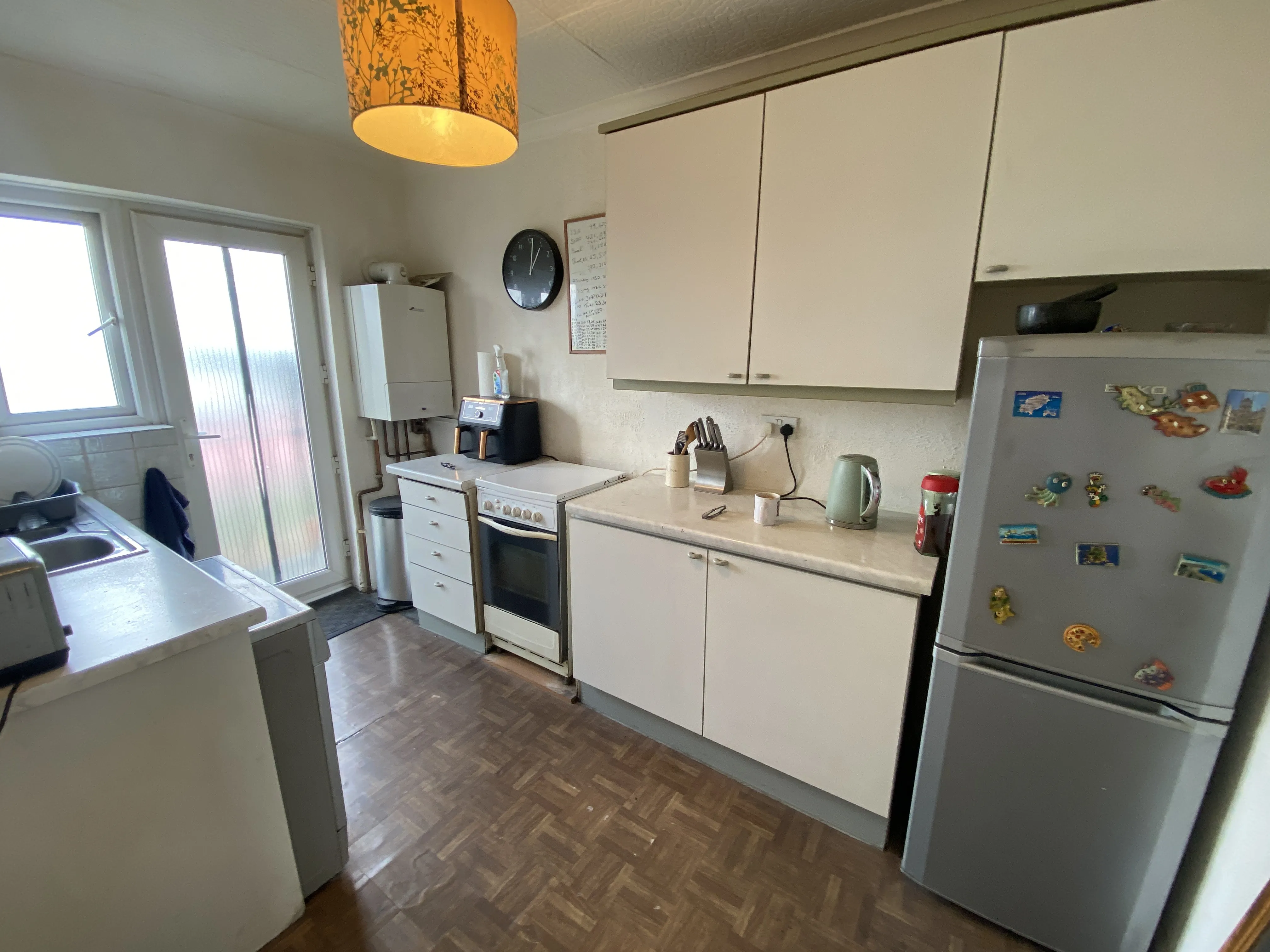 VACANT - Leasehold Self Contained Third Floor  Flat