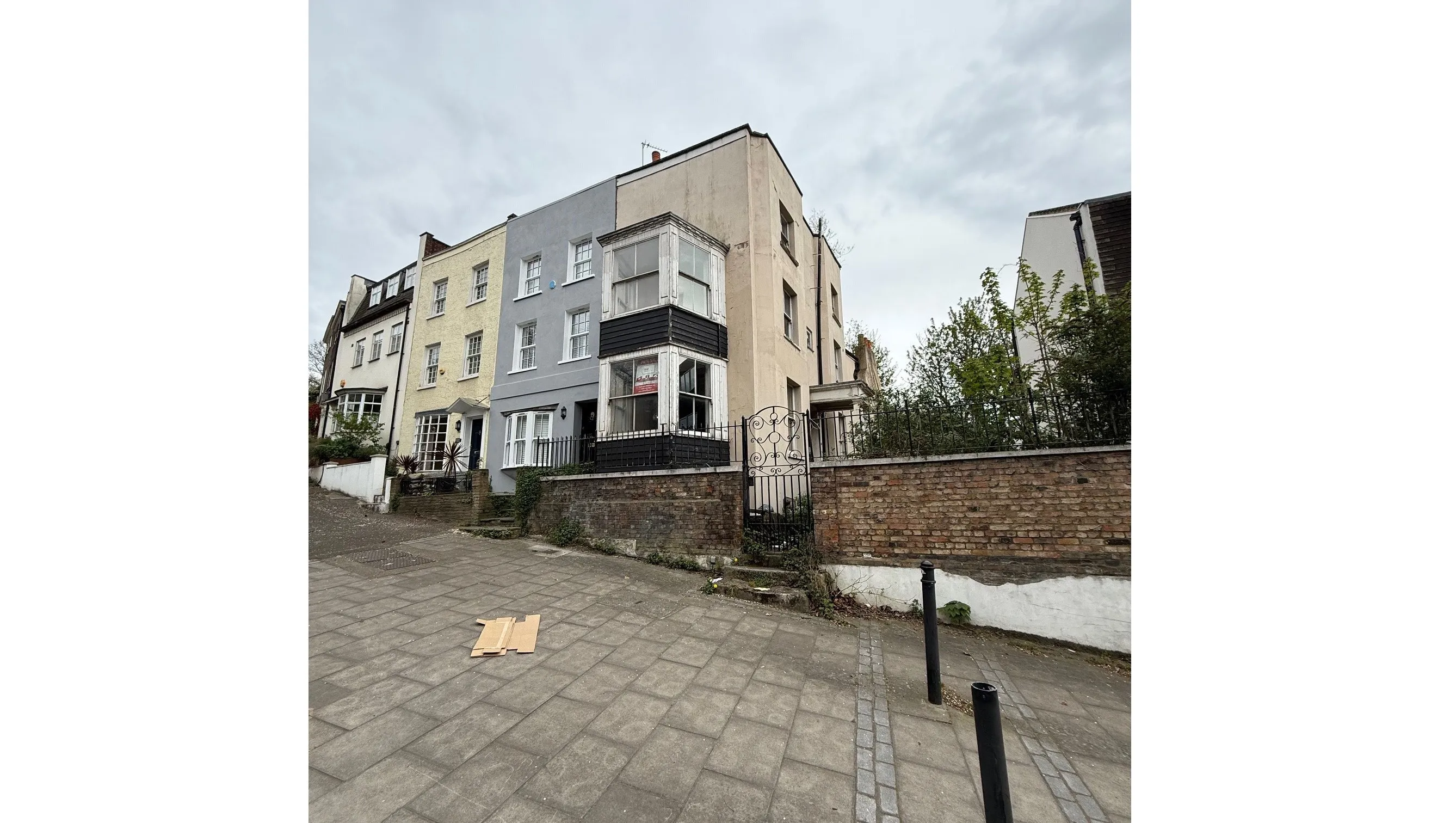 VACANT - Freehold Semi Detached House 