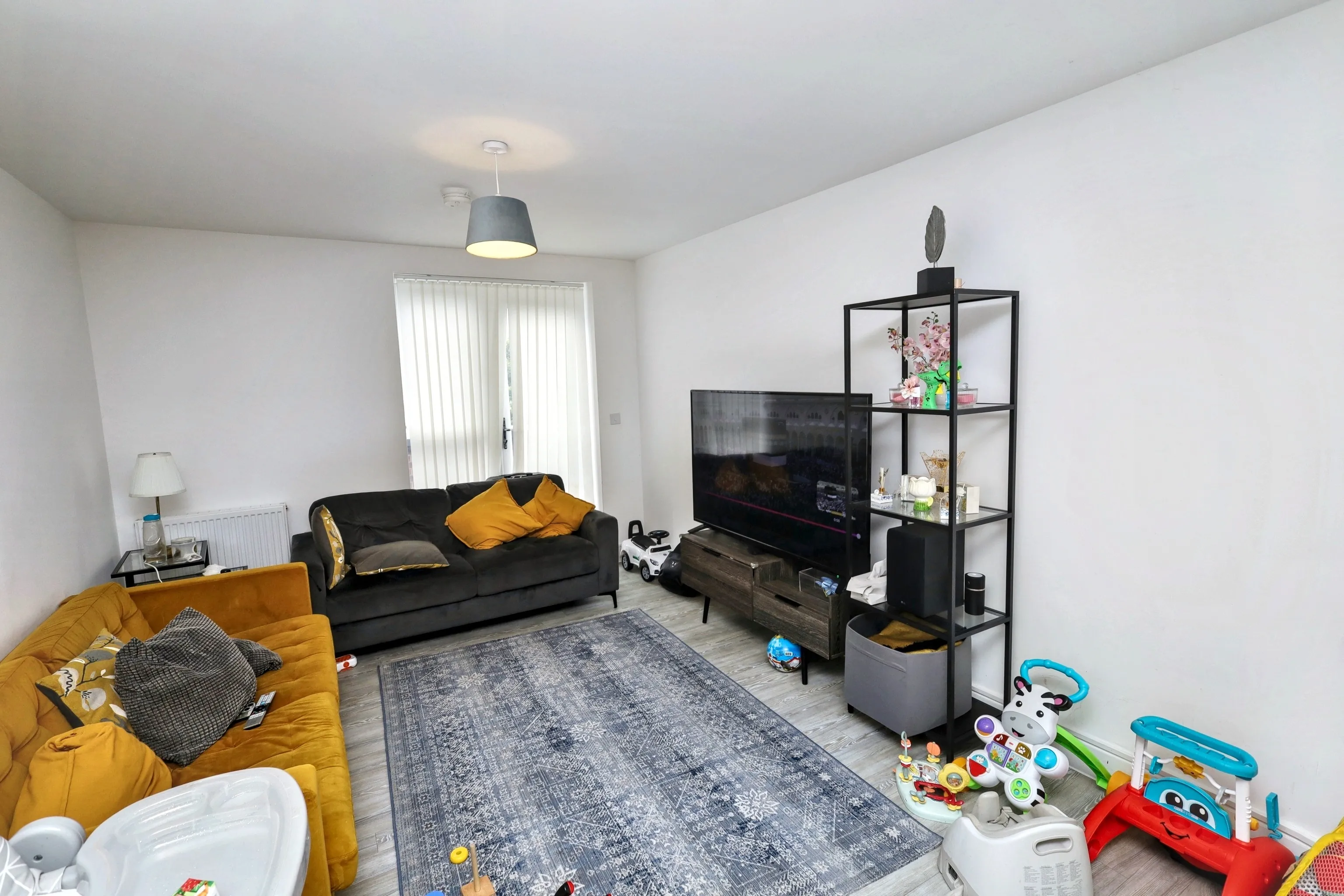 INVESTMENT - Long Leasehold Self Contained Second Floor Flat