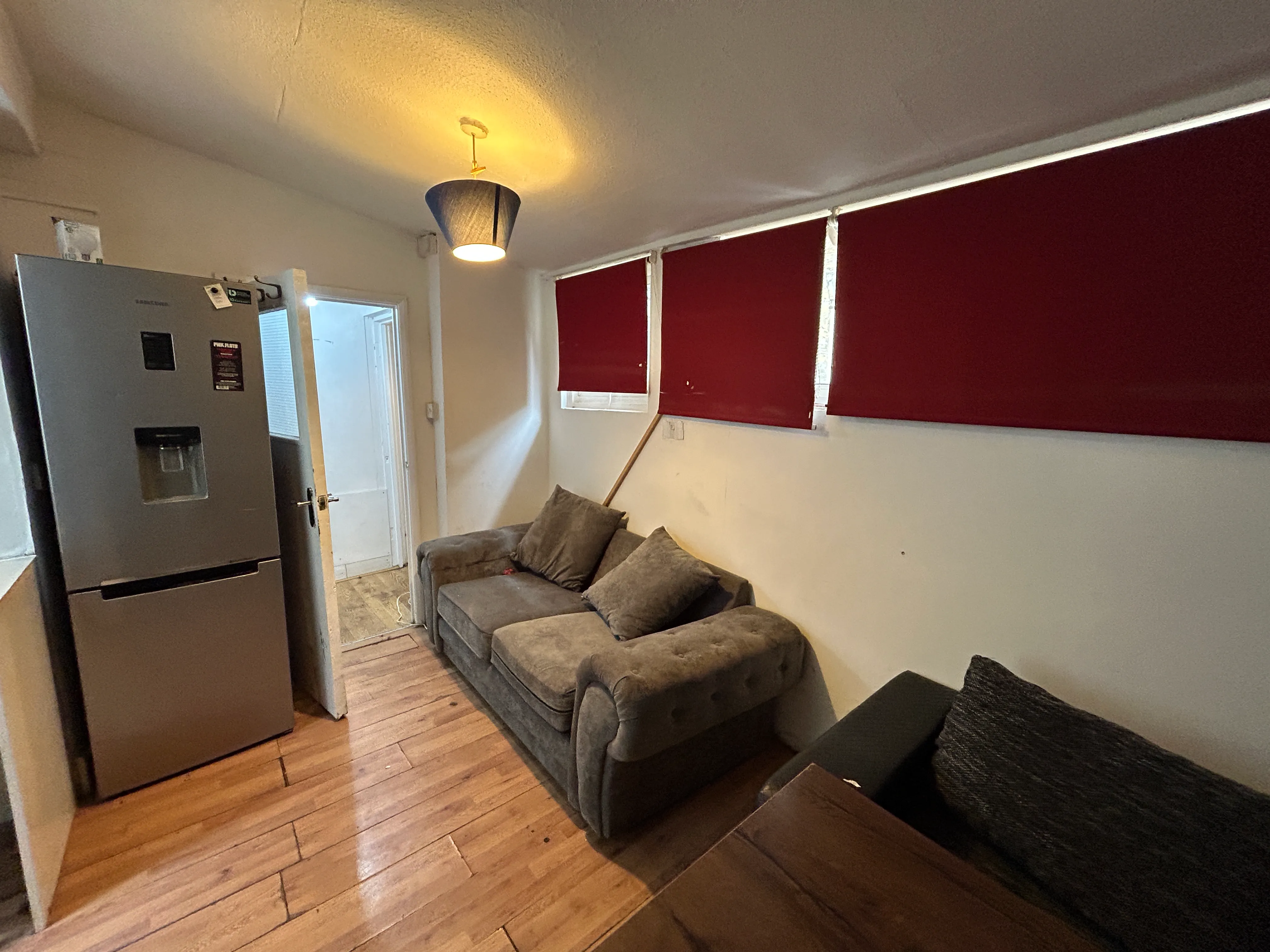 MAJORITY VACANT - Freehold Mid Terrace Building 