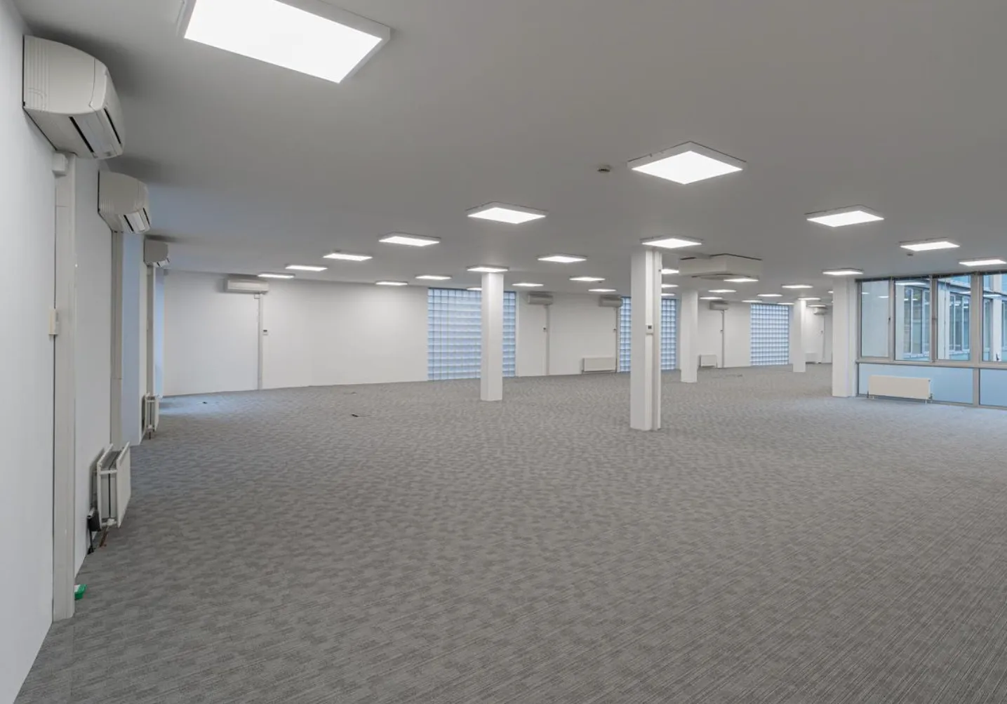 Vacant Modern Long Leasehold Office