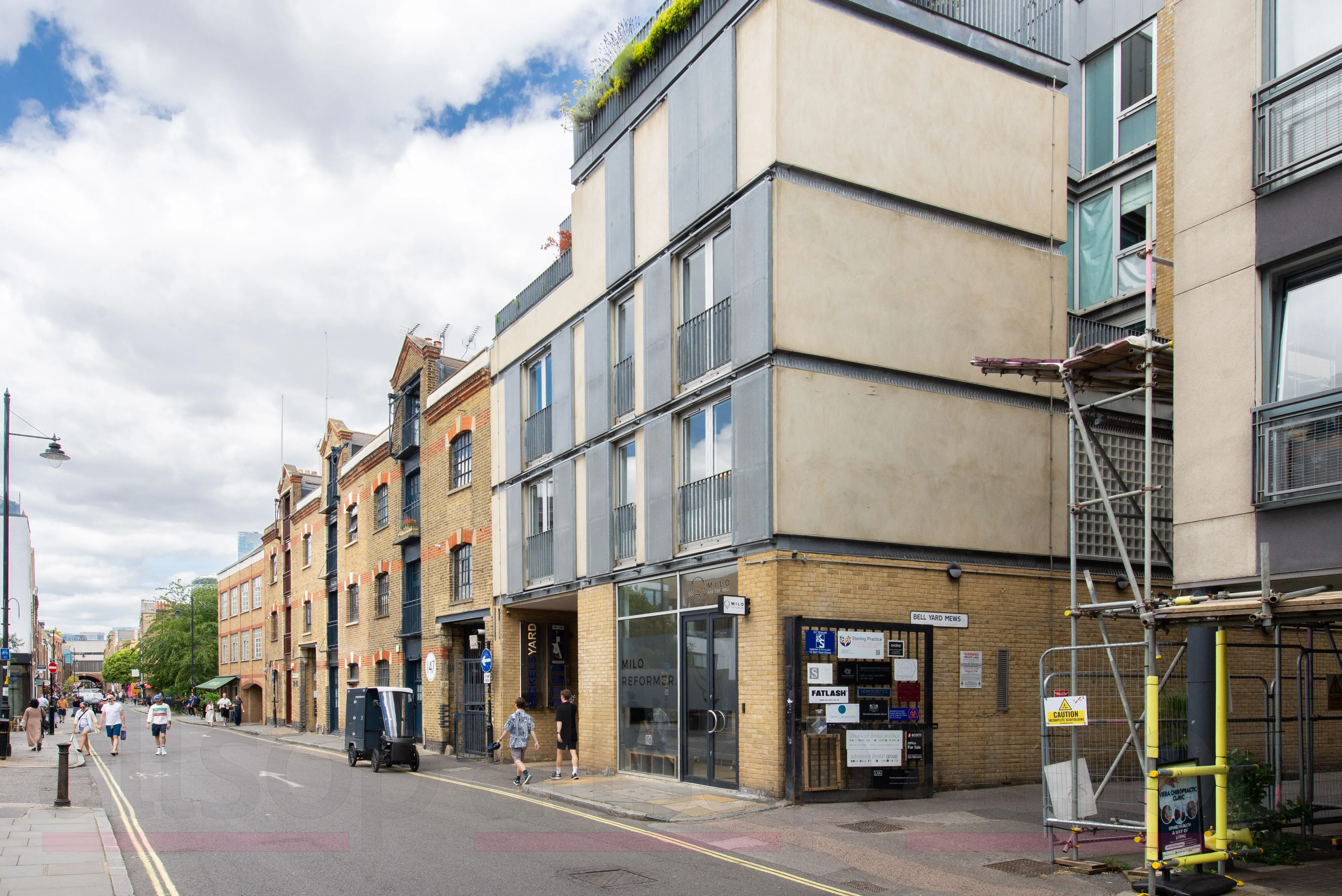 Vacant Modern Long Leasehold Office