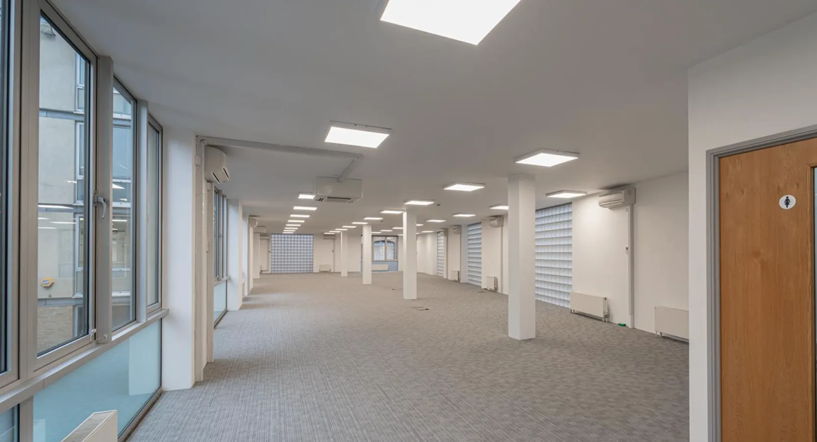 Vacant Modern Long Leasehold Office