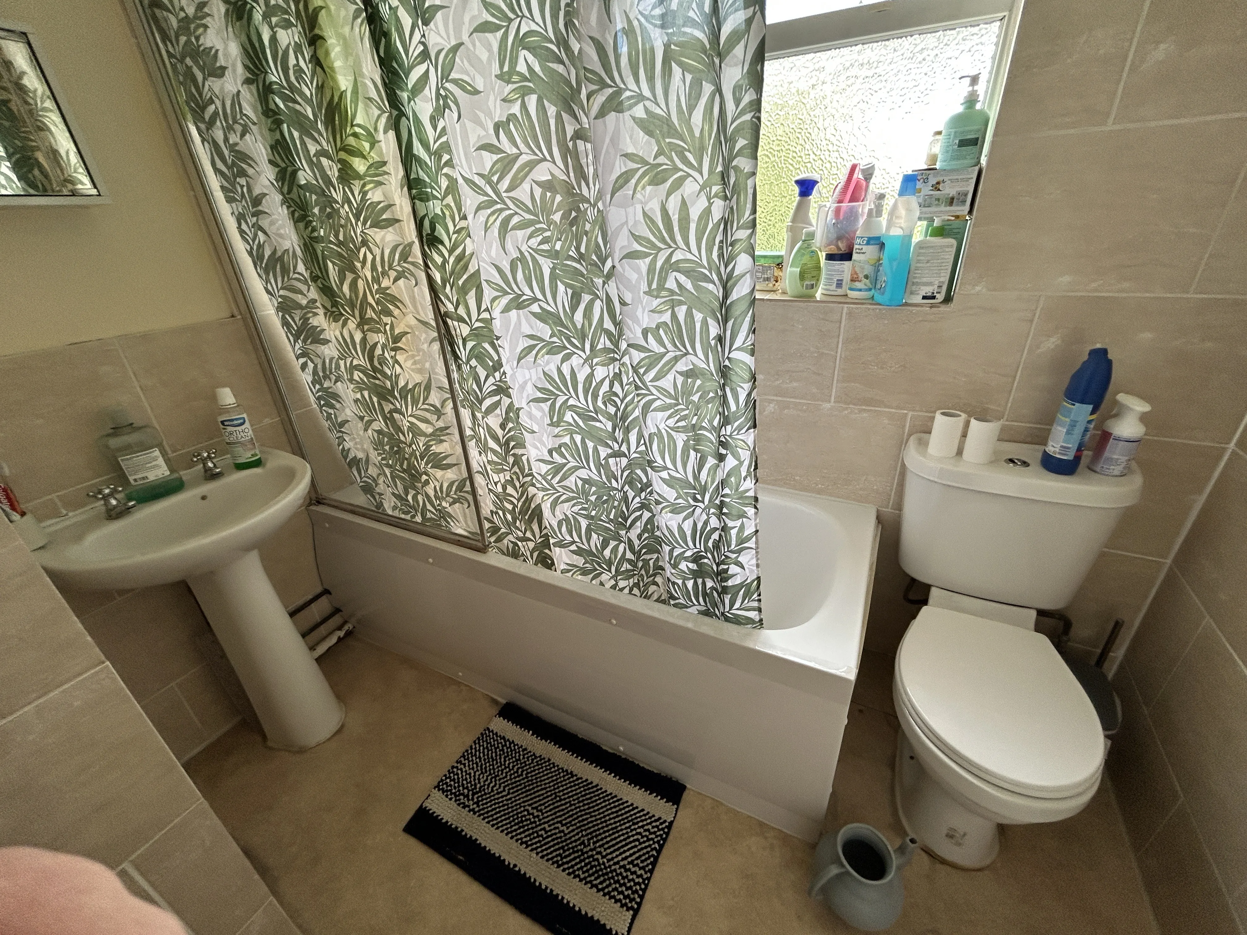 INVESTMENT - Leasehold Self Contained Flat 