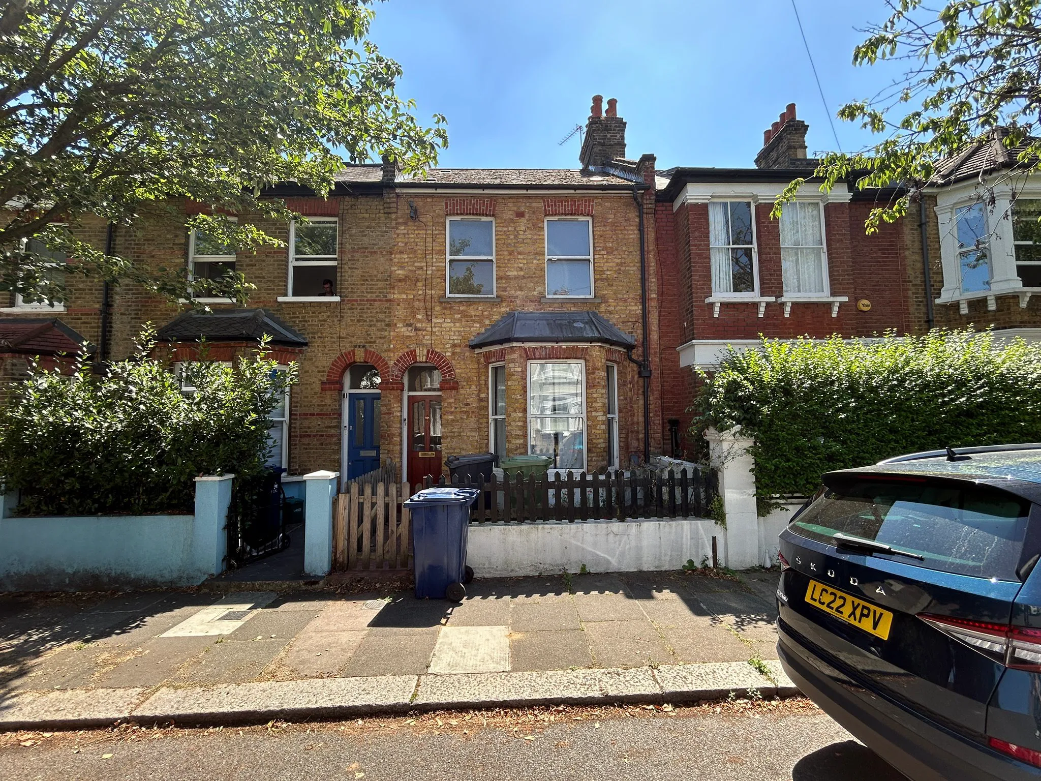 VACANT - Leasehold Self Contained First Floor Flat 
