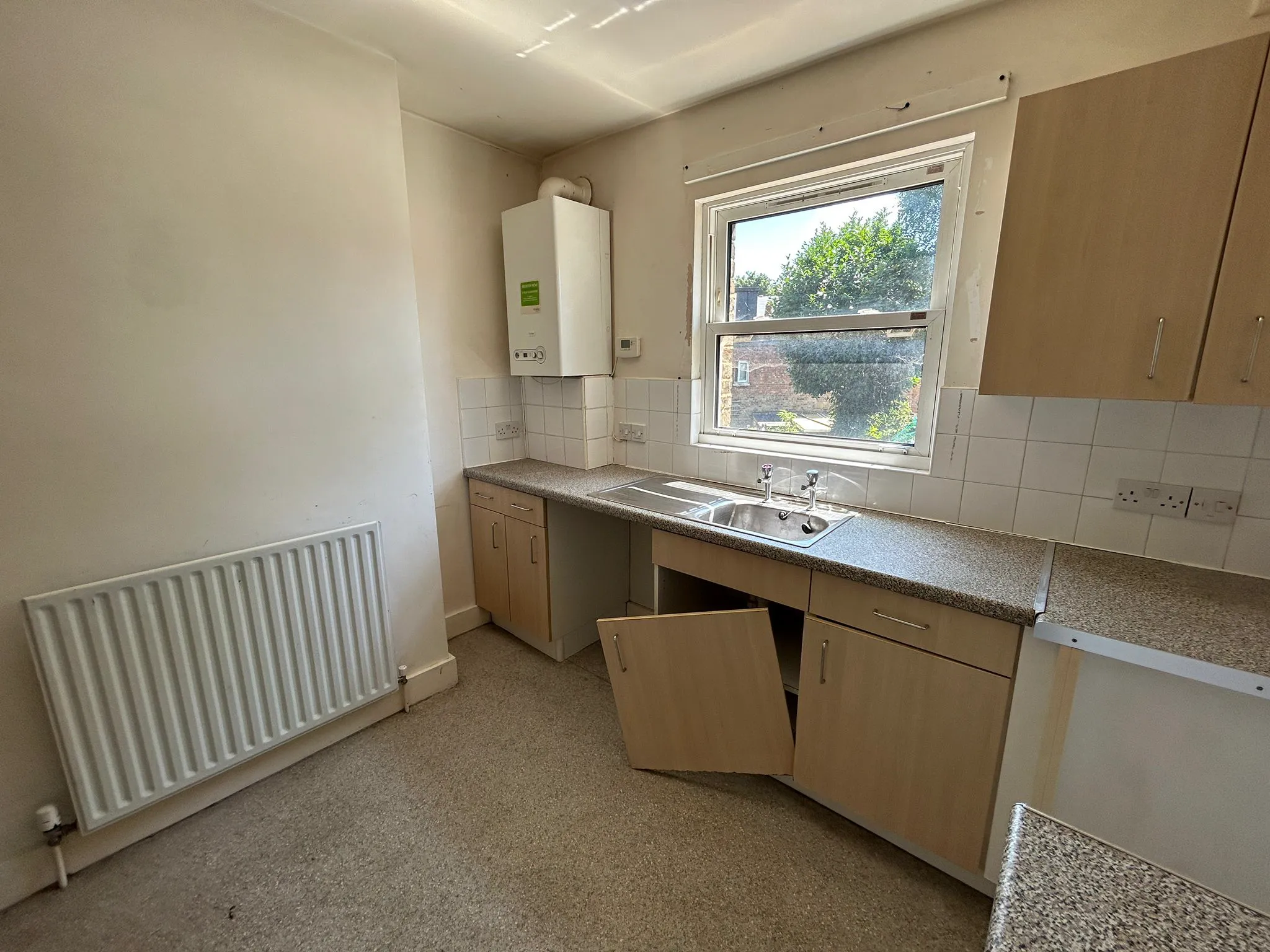 VACANT - Leasehold Self Contained First Floor Flat 