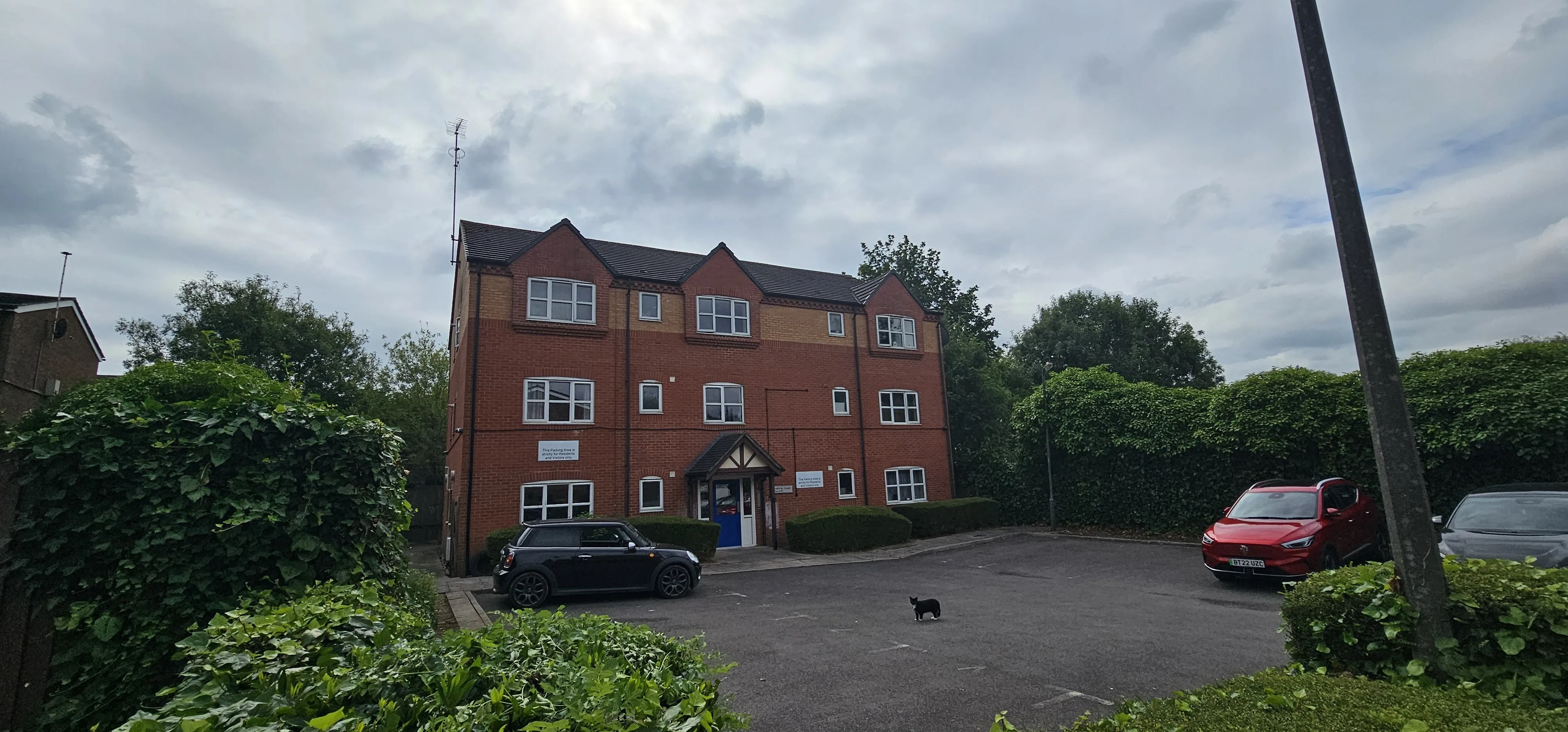VACANT - Leasehold Self Contained Ground Floor Flat