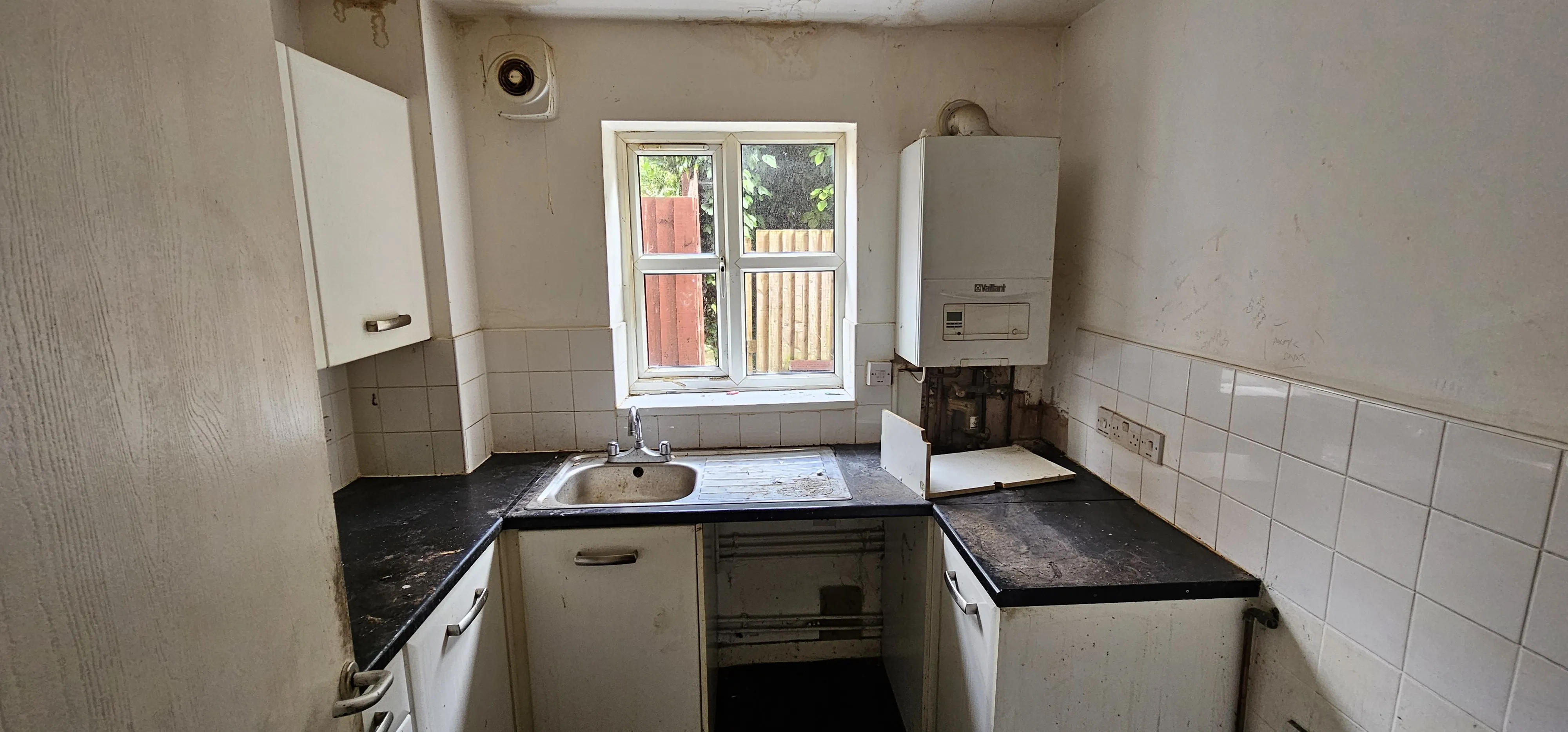 VACANT - Leasehold Self Contained Ground Floor Flat
