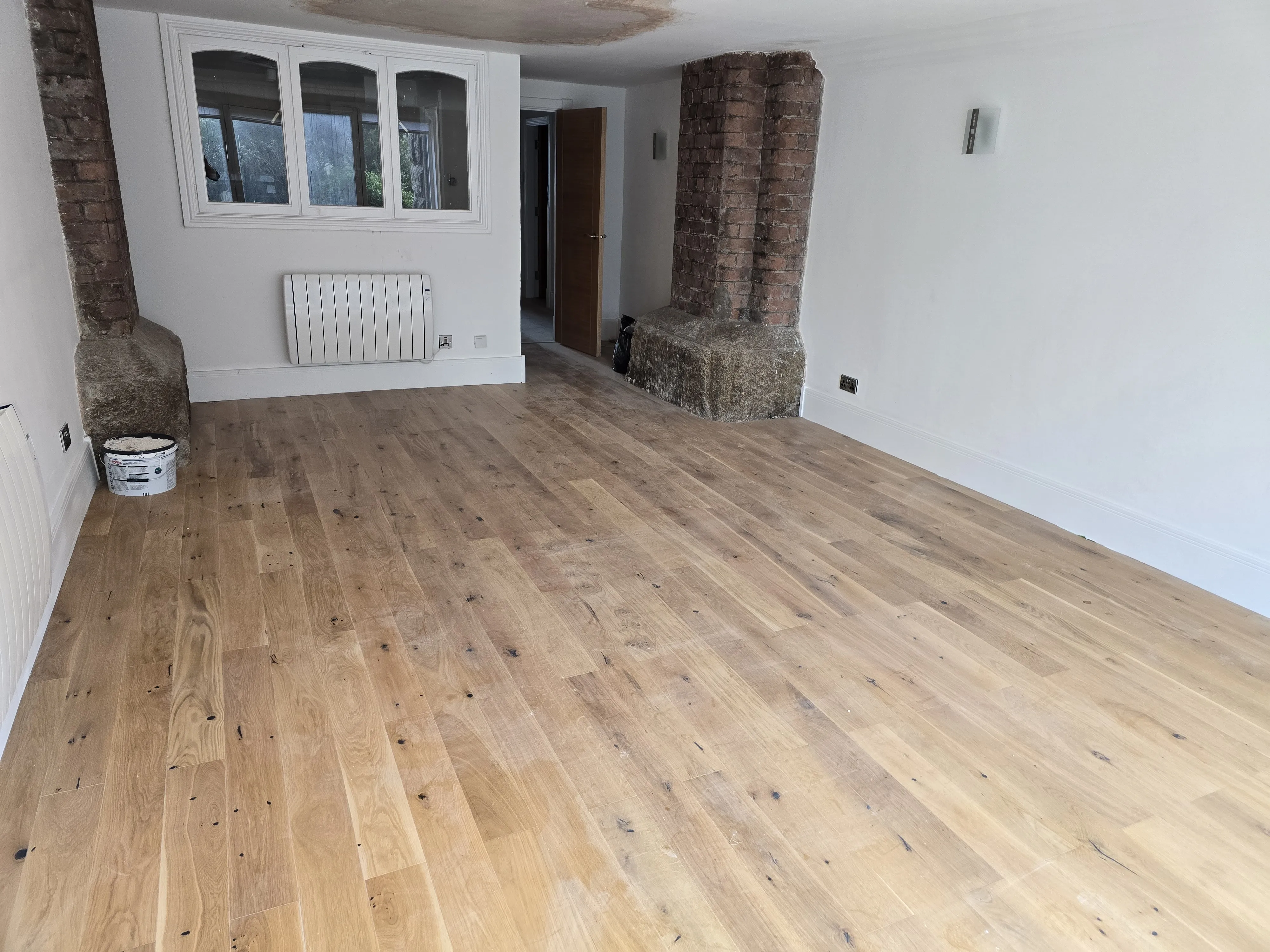 VACANT - Leasehold Self Contained Ground Floor Apartment with Parking