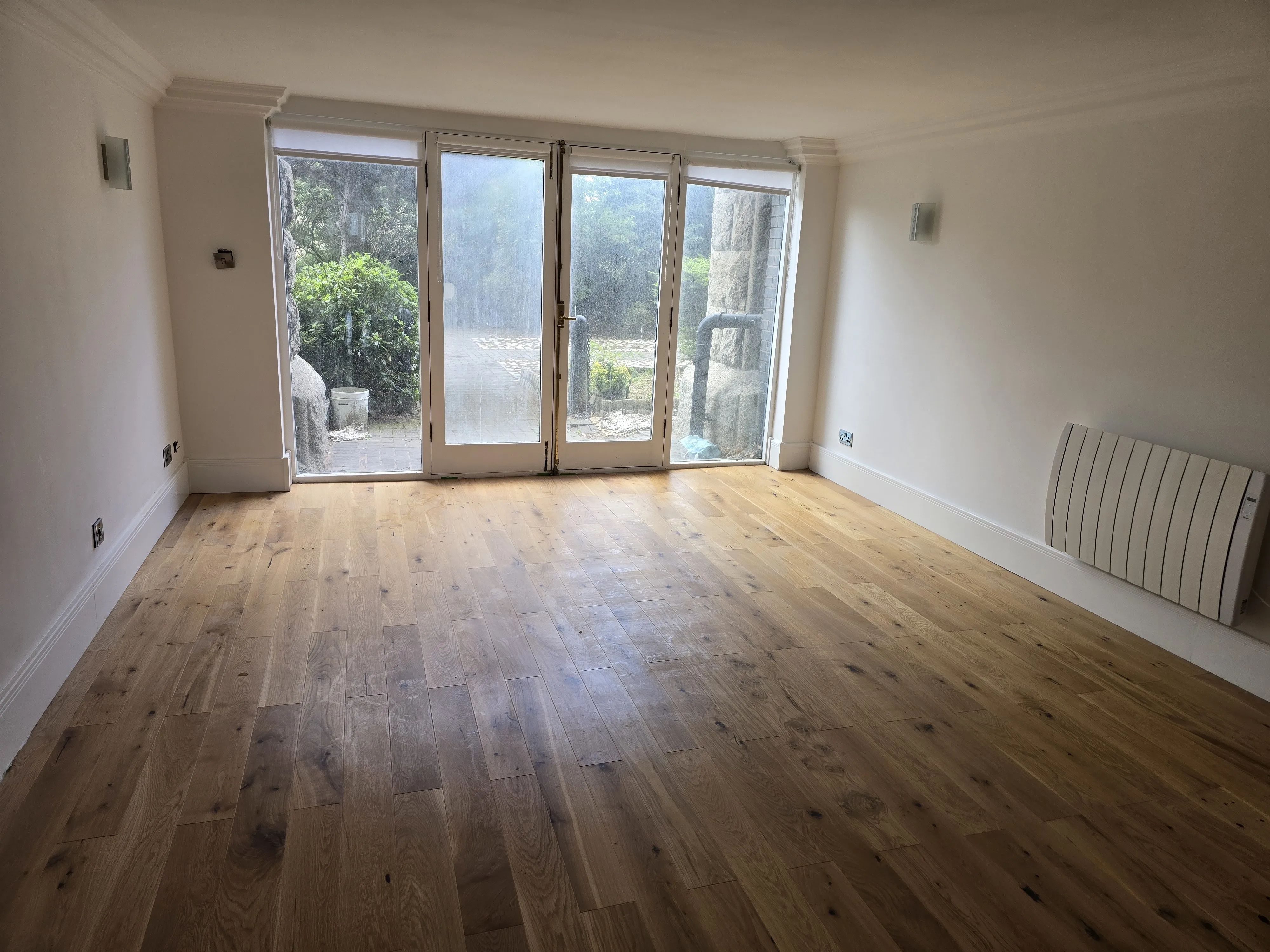 VACANT - Leasehold Self Contained Ground Floor Apartment with Parking
