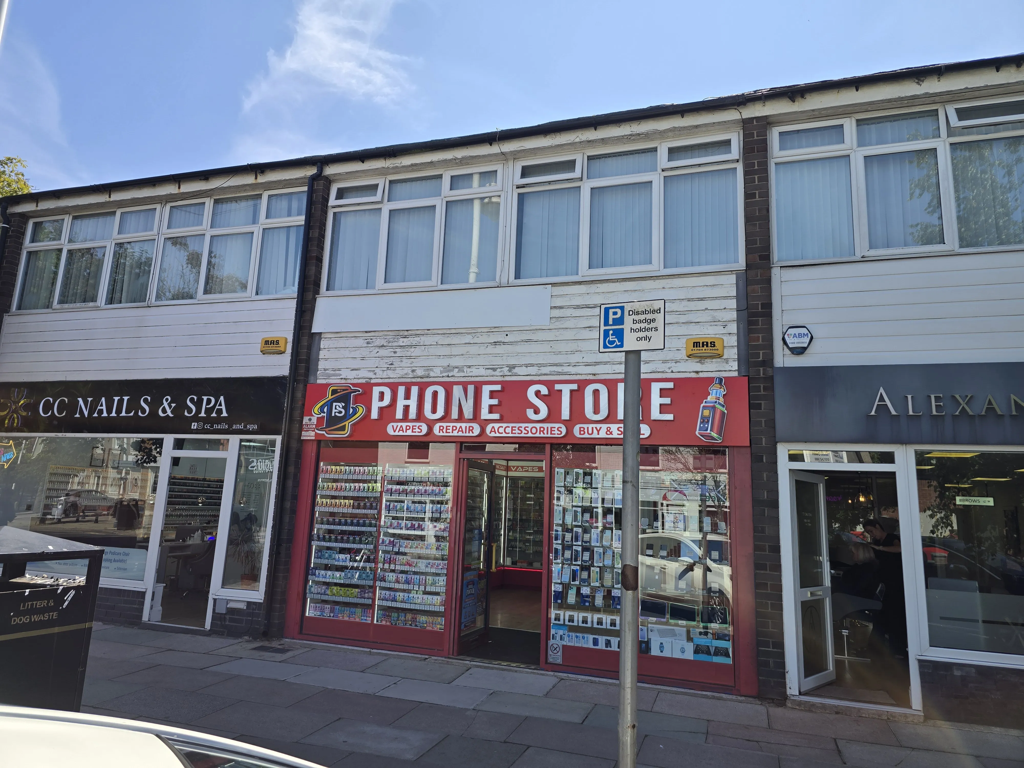 INVESTMENT - Leasehold Self Contained First Floor Flat