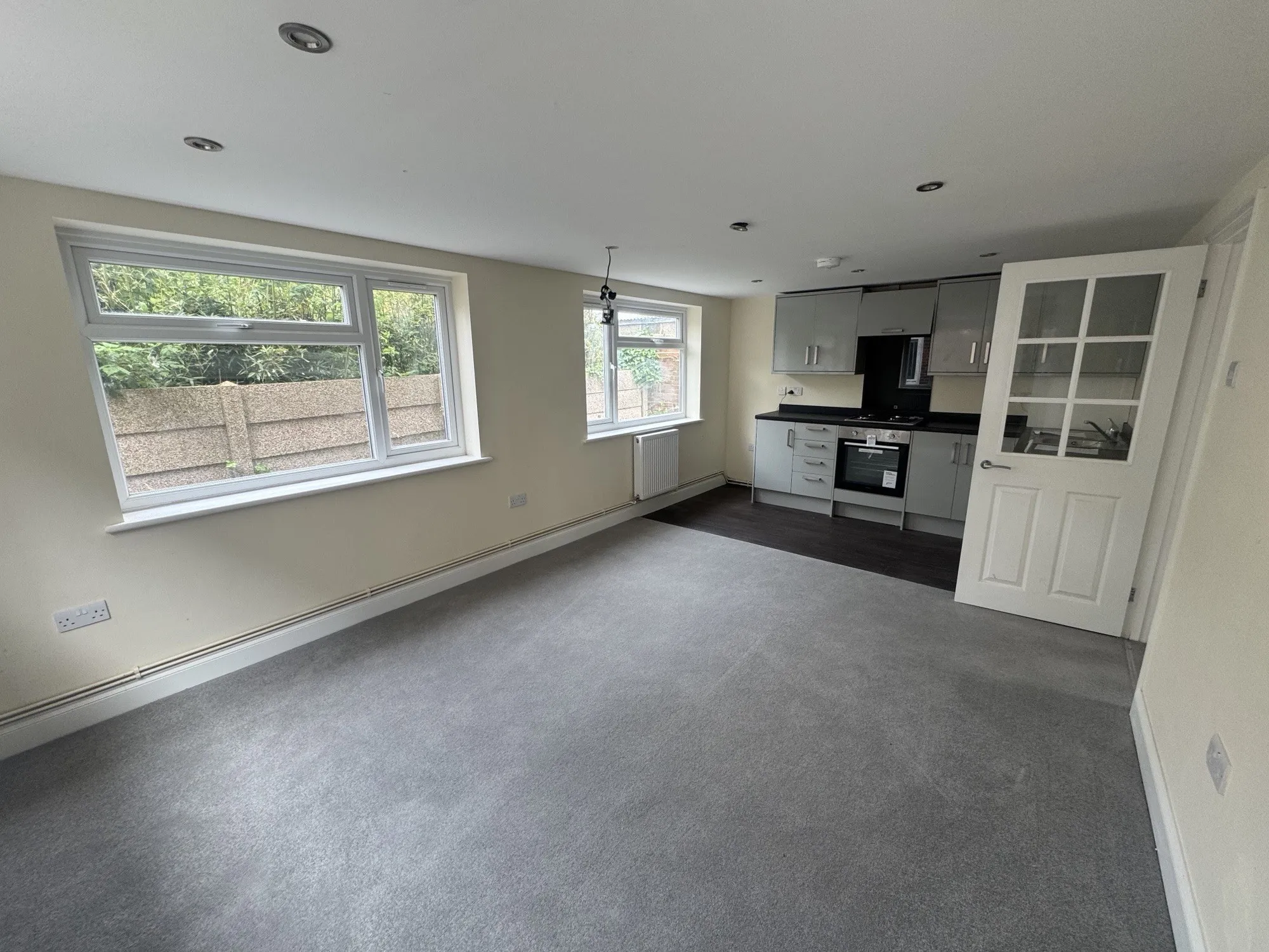 Freehold Detached Building 