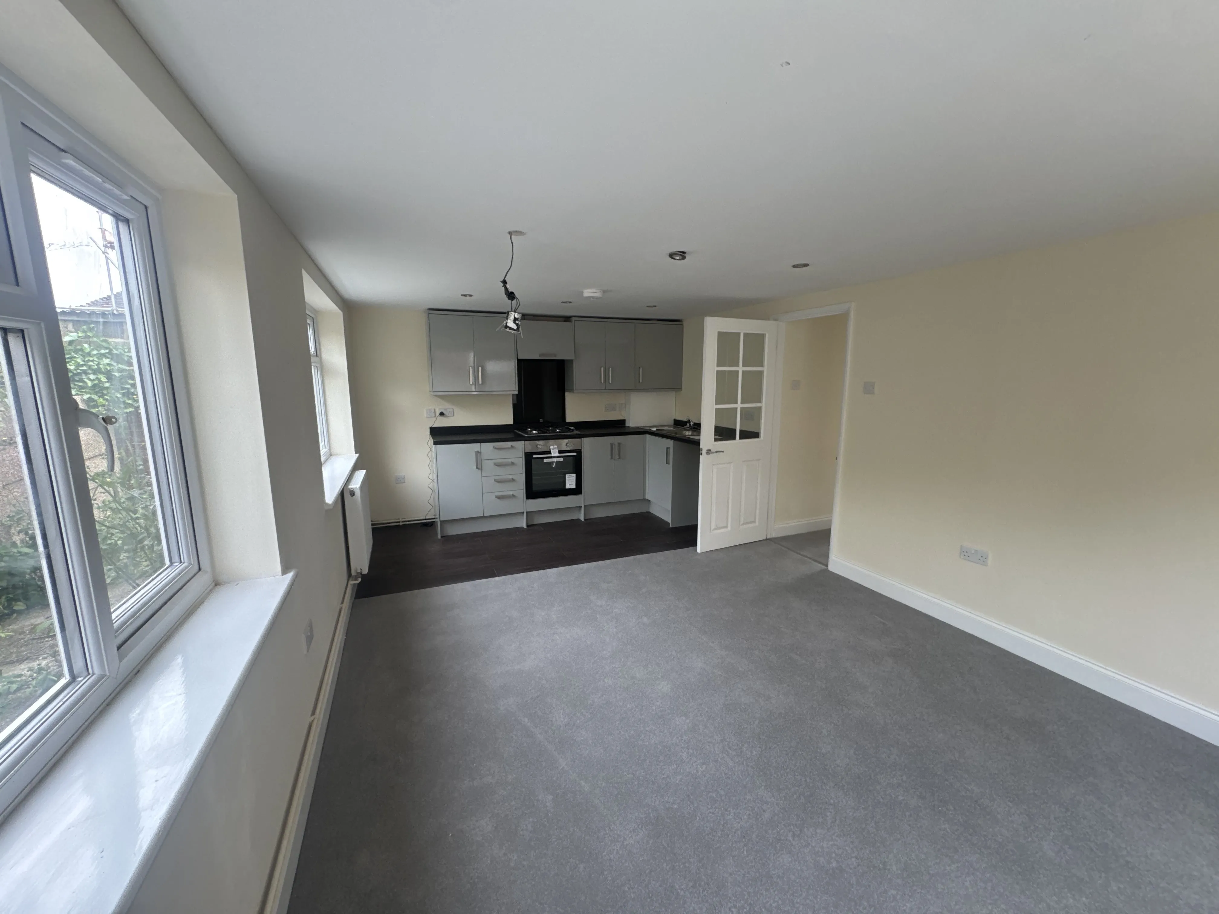 Freehold Detached Building 