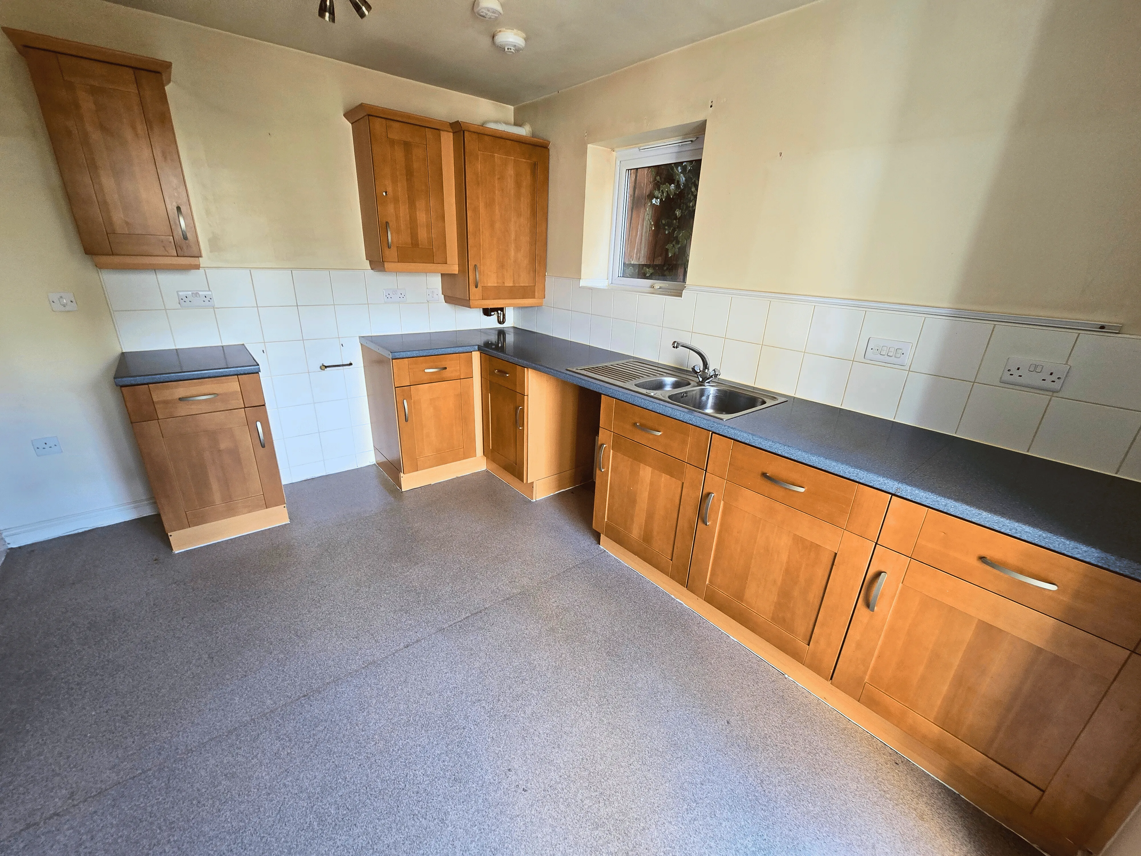 VACANT - Freehold Detached House