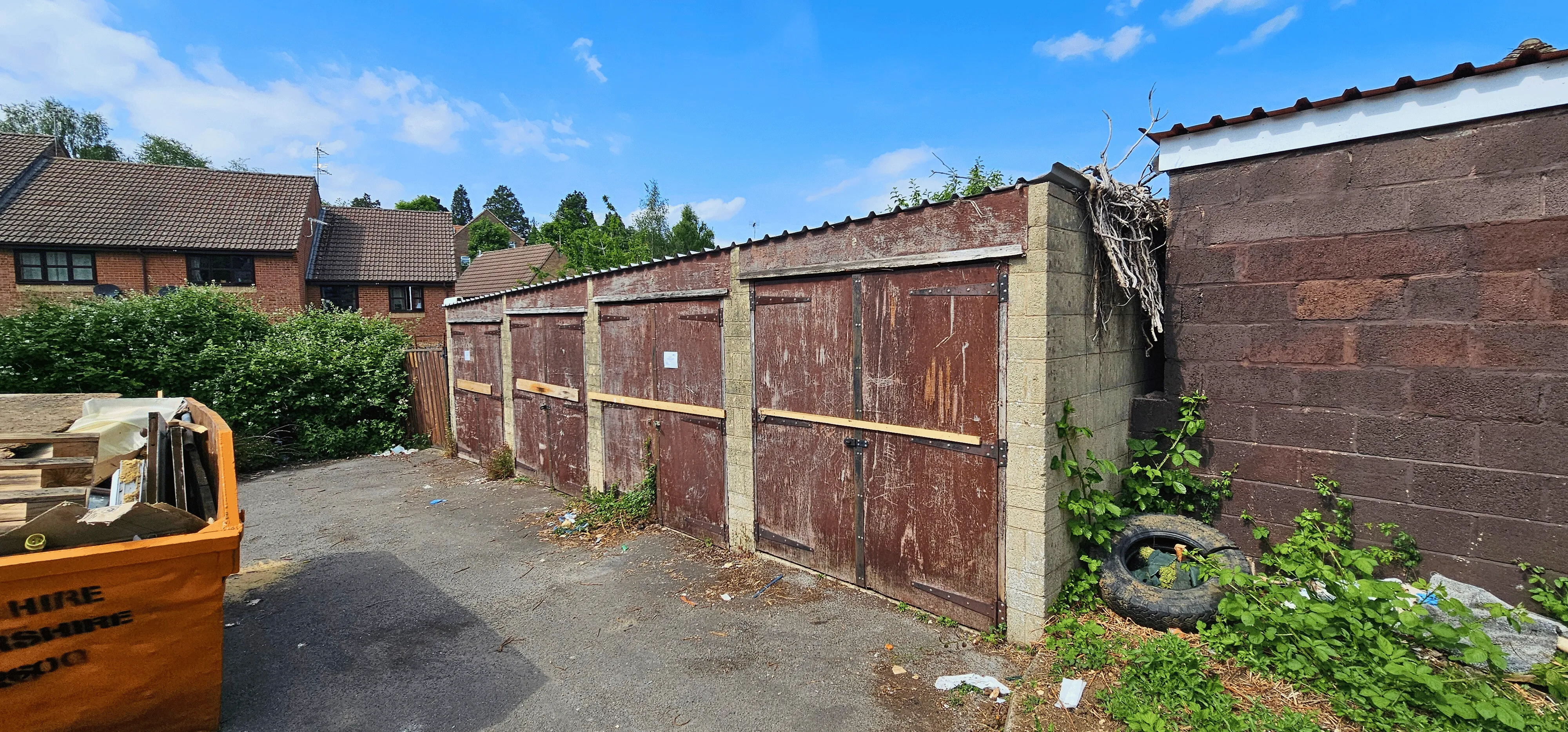 VACANT - Freehold Garages and Site