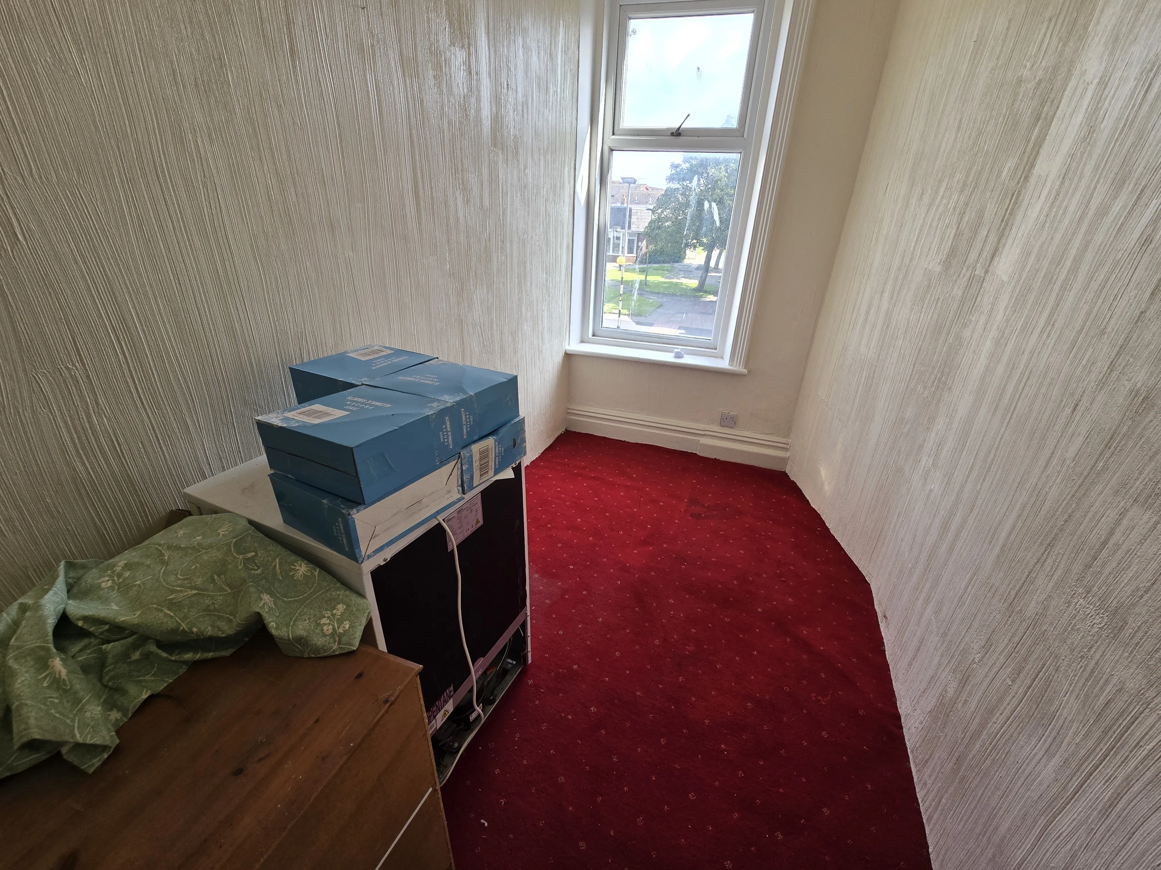 INVESTMENT/PART UNOCCUPIED - Freehold Mid Terrace Building