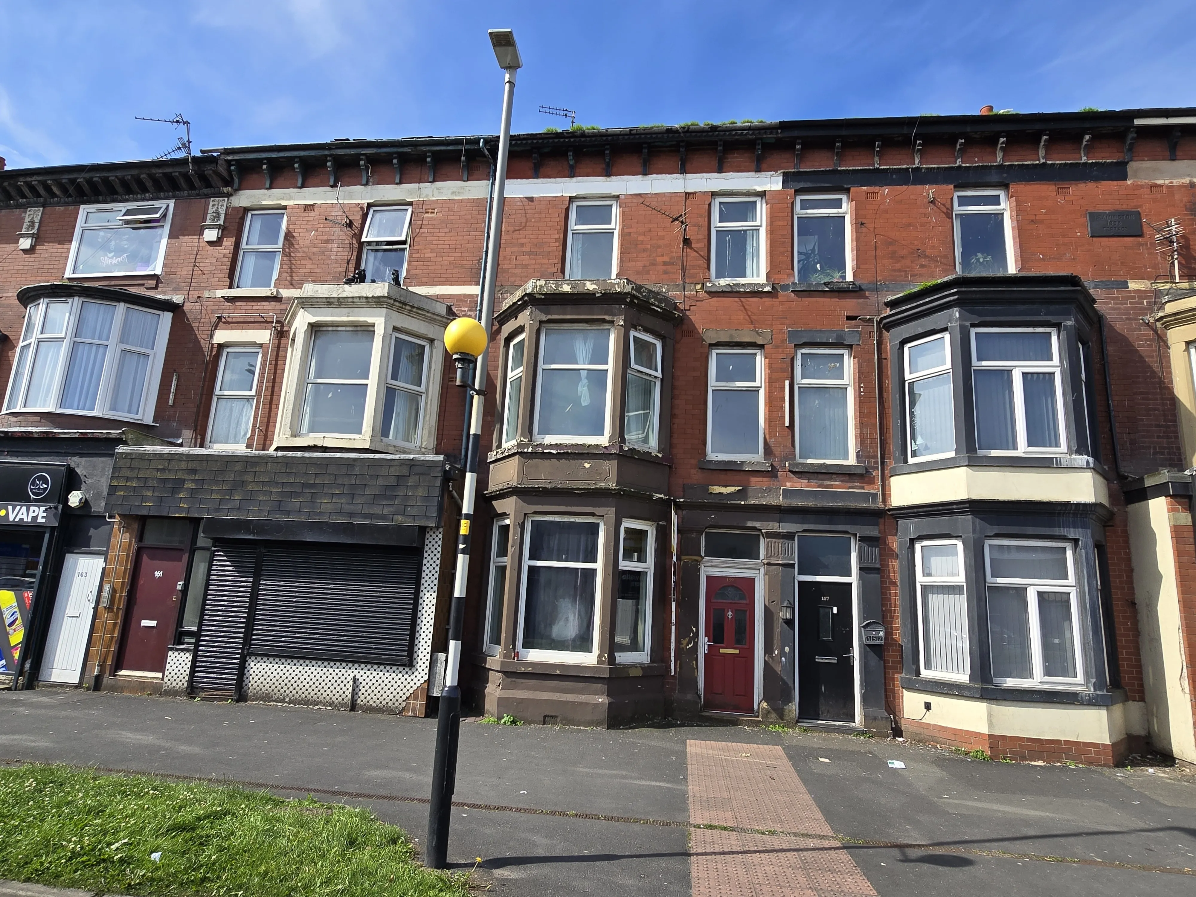 INVESTMENT/PART UNOCCUPIED - Freehold Mid Terrace Building