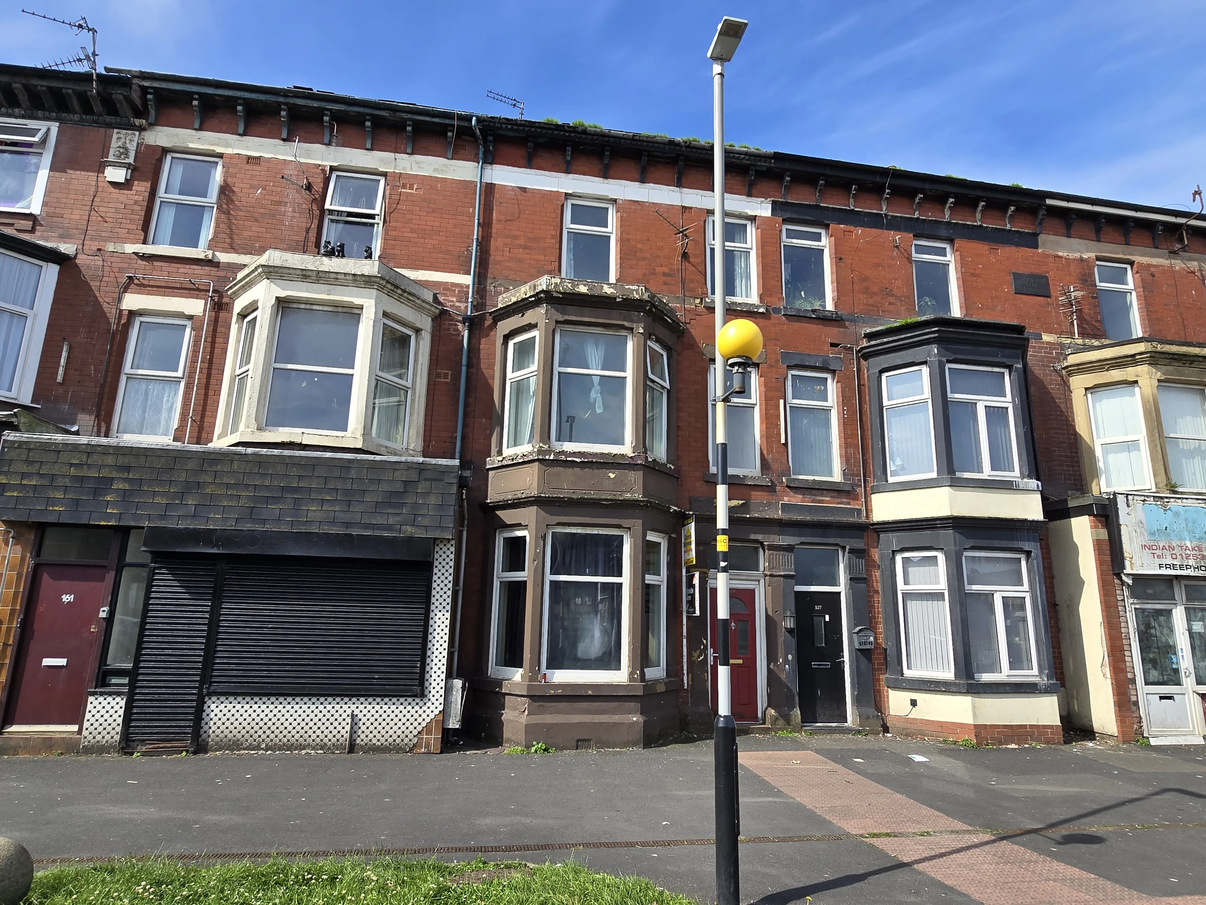 INVESTMENT/PART UNOCCUPIED - Freehold Mid Terrace Building