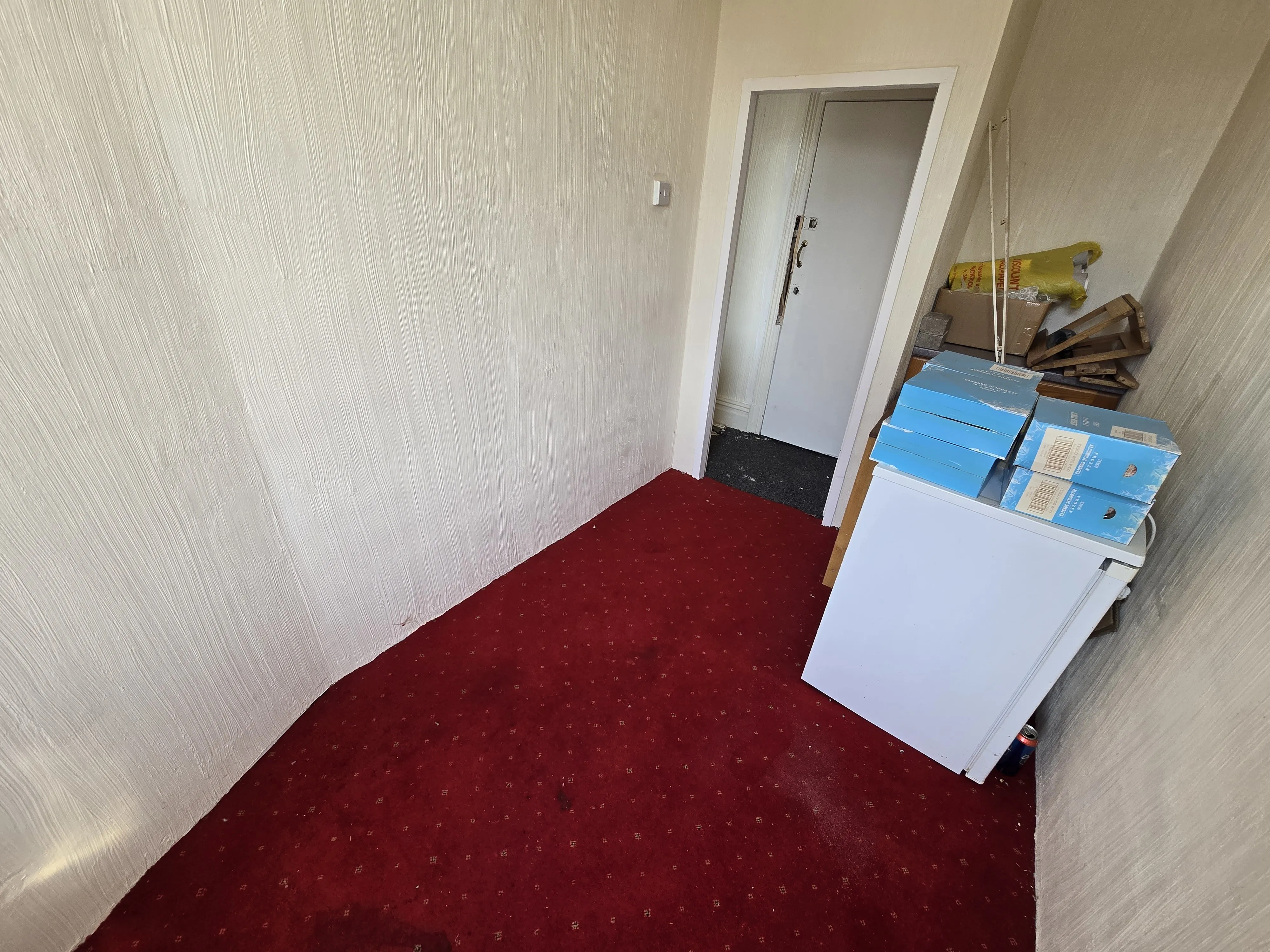INVESTMENT/PART UNOCCUPIED - Freehold Mid Terrace Building