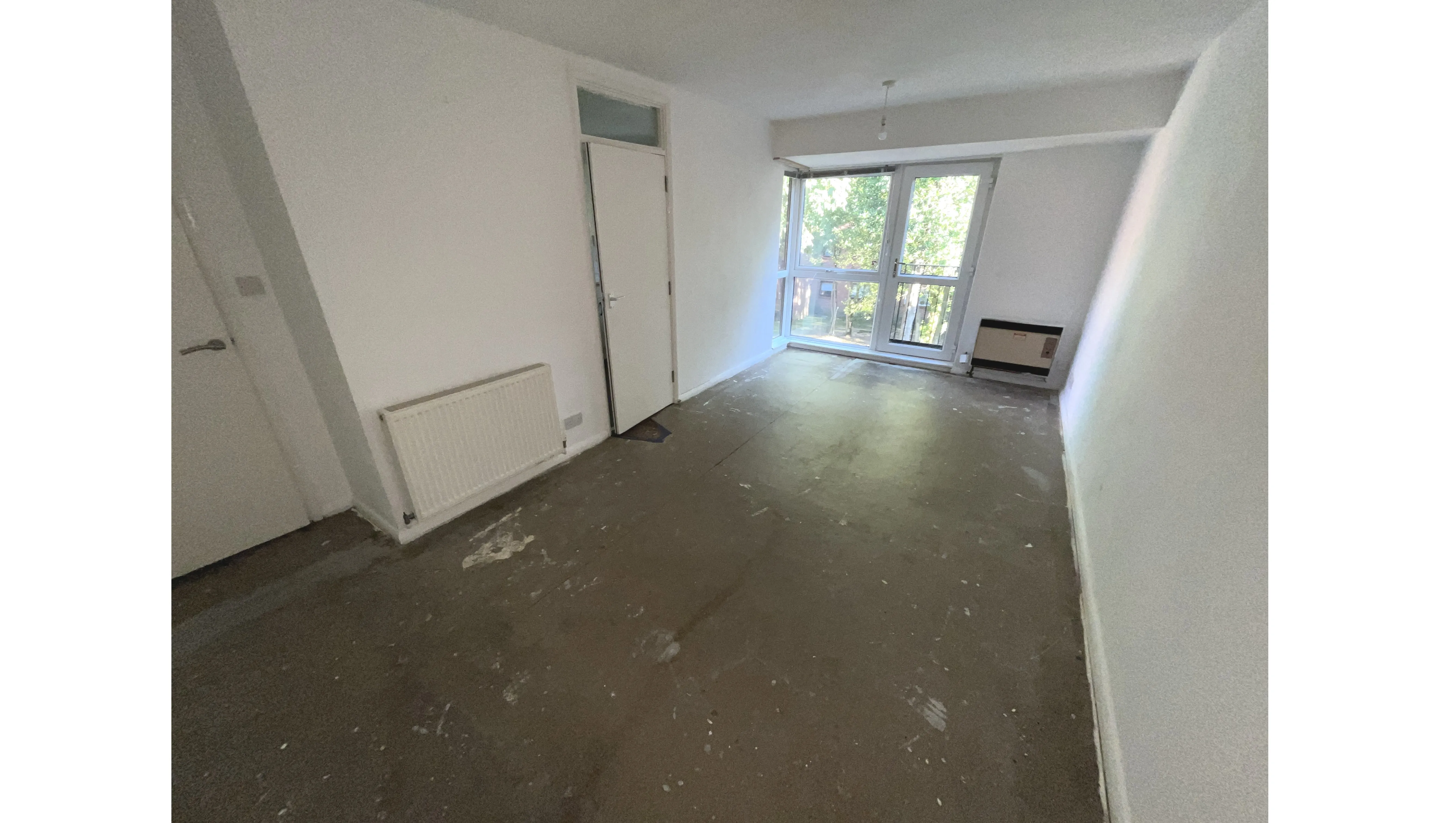 VACANT - Leasehold Self Contained First Floor Flat