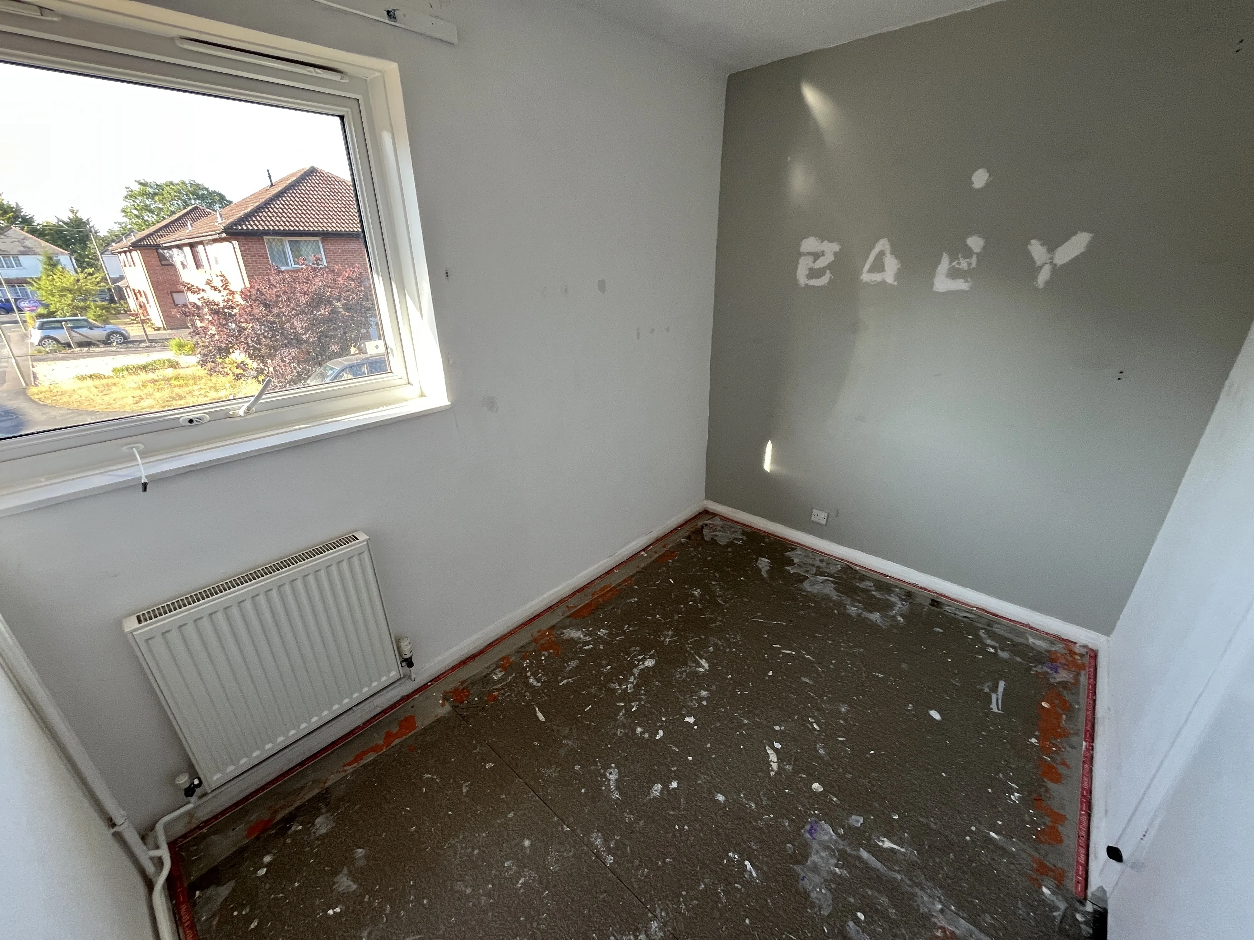 VACANT - Leasehold Self Contained First Floor Flat