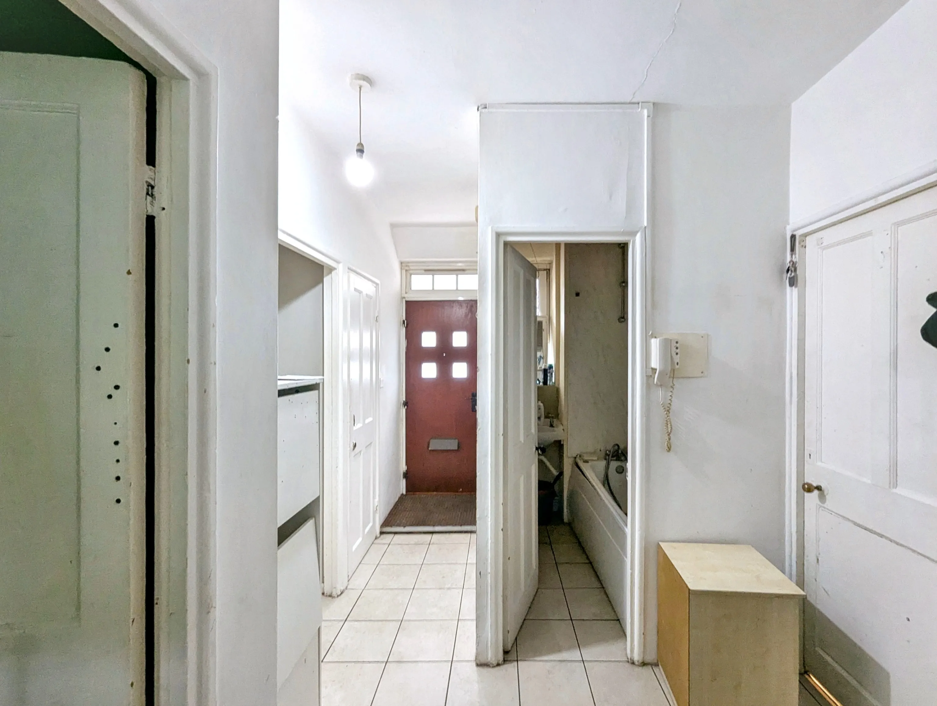 VACANT - Leasehold Self-Contained First Floor Flat