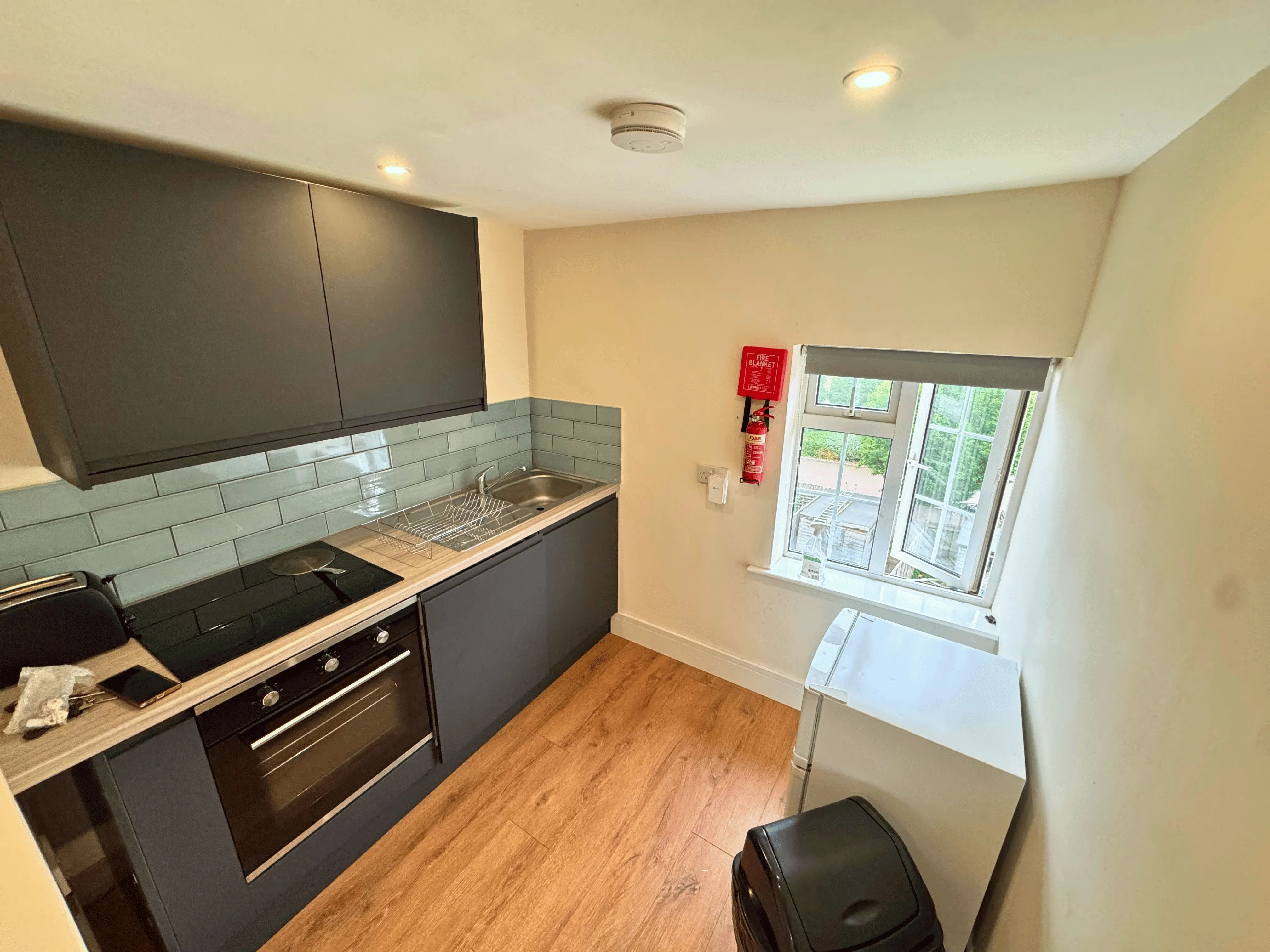 INVESTMENT - Freehold Grade II Listed Mid Terrace (HMO) Building 