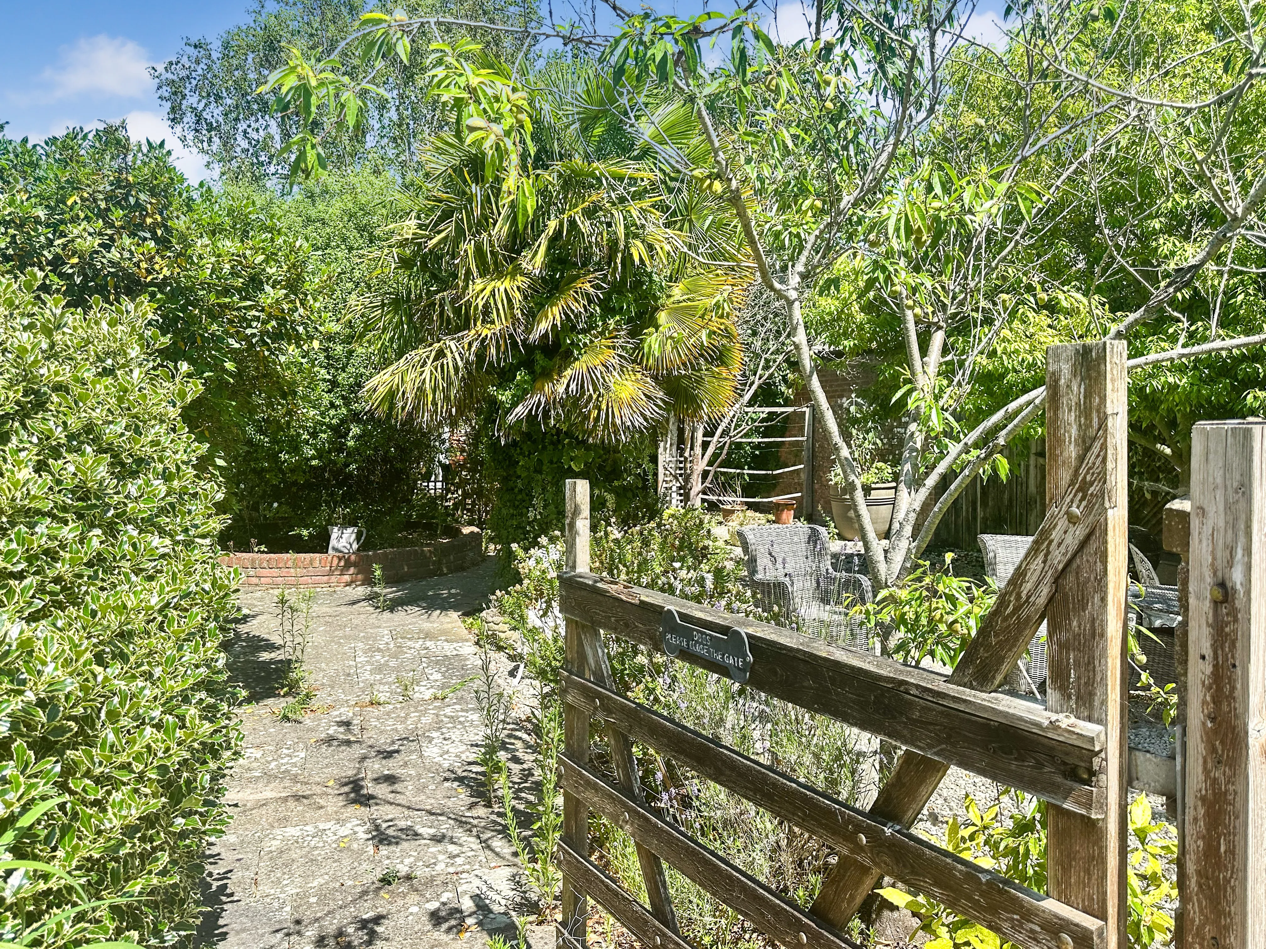 VACANT - Freehold Detached Buildings and Site