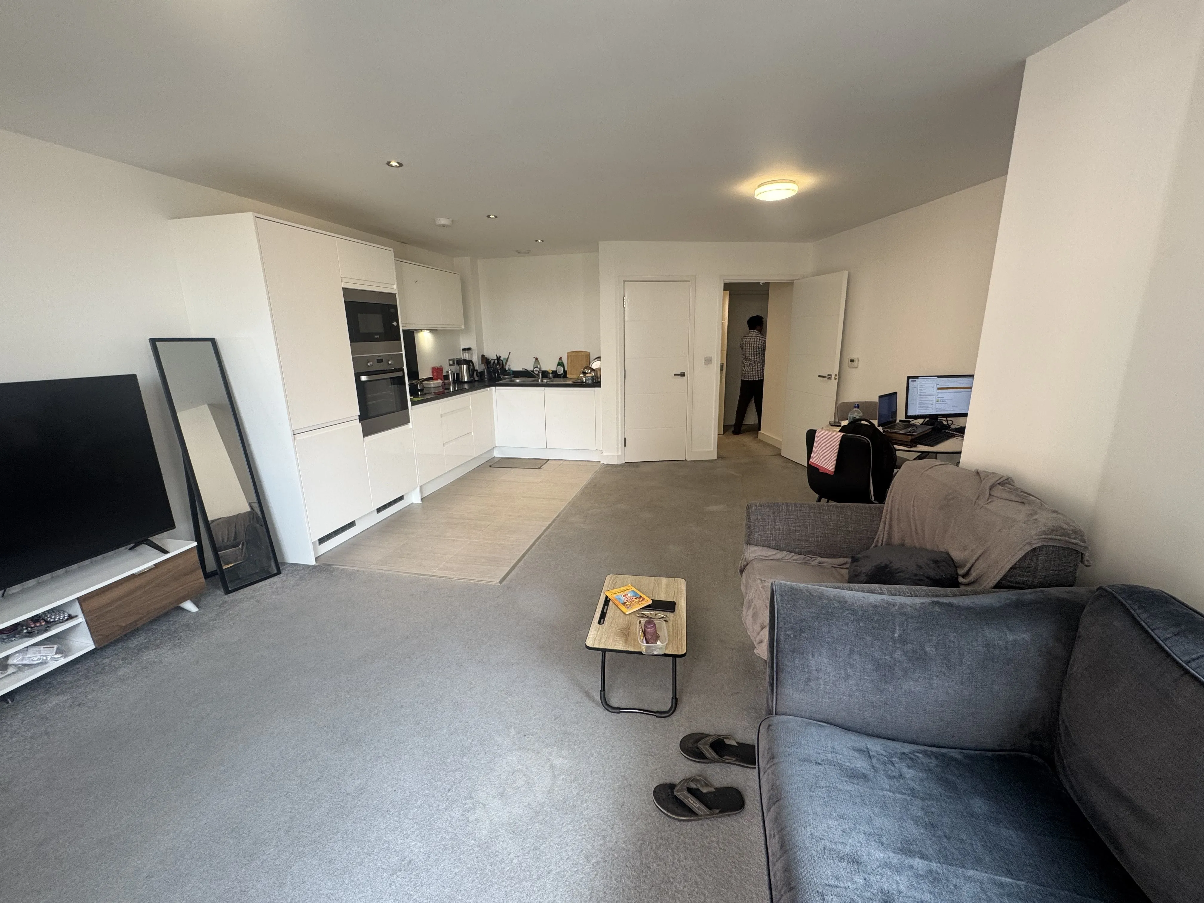 INVESTMENT - Leasehold Self Contained Fifth Floor Flat