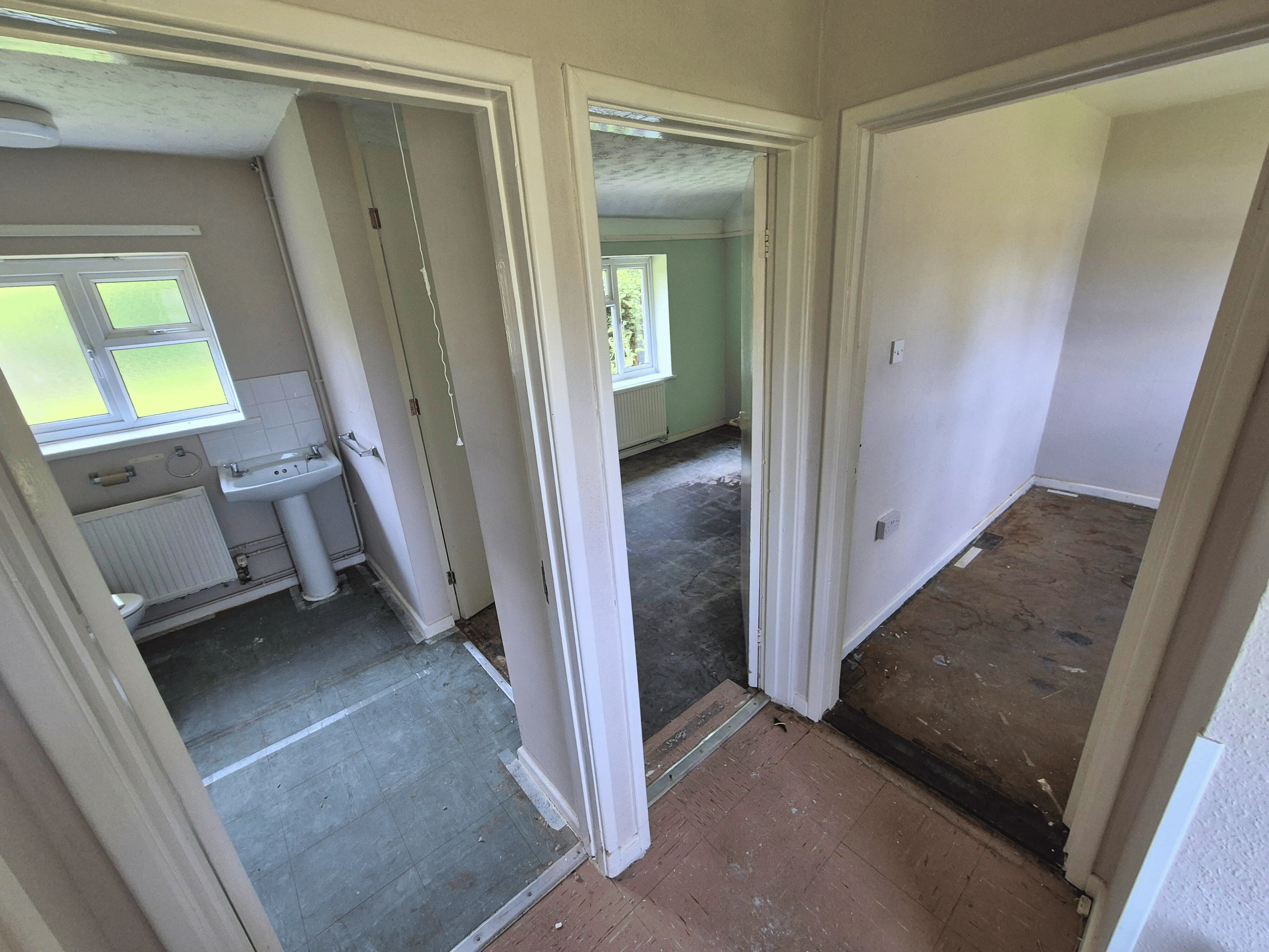 VACANT - Freehold Semi-Detached Bungalow