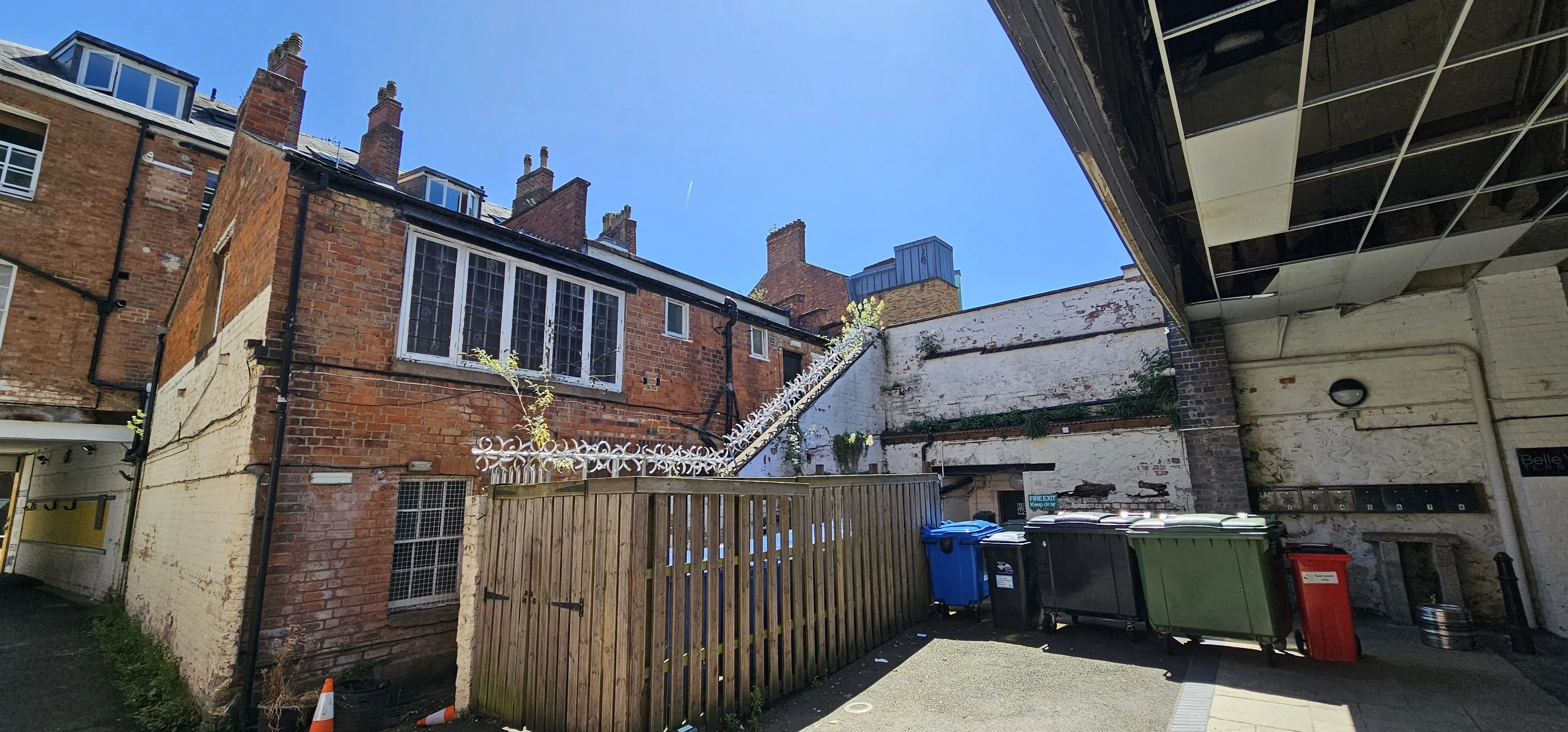 INVESTMENT - Leasehold Self Contained Flat 