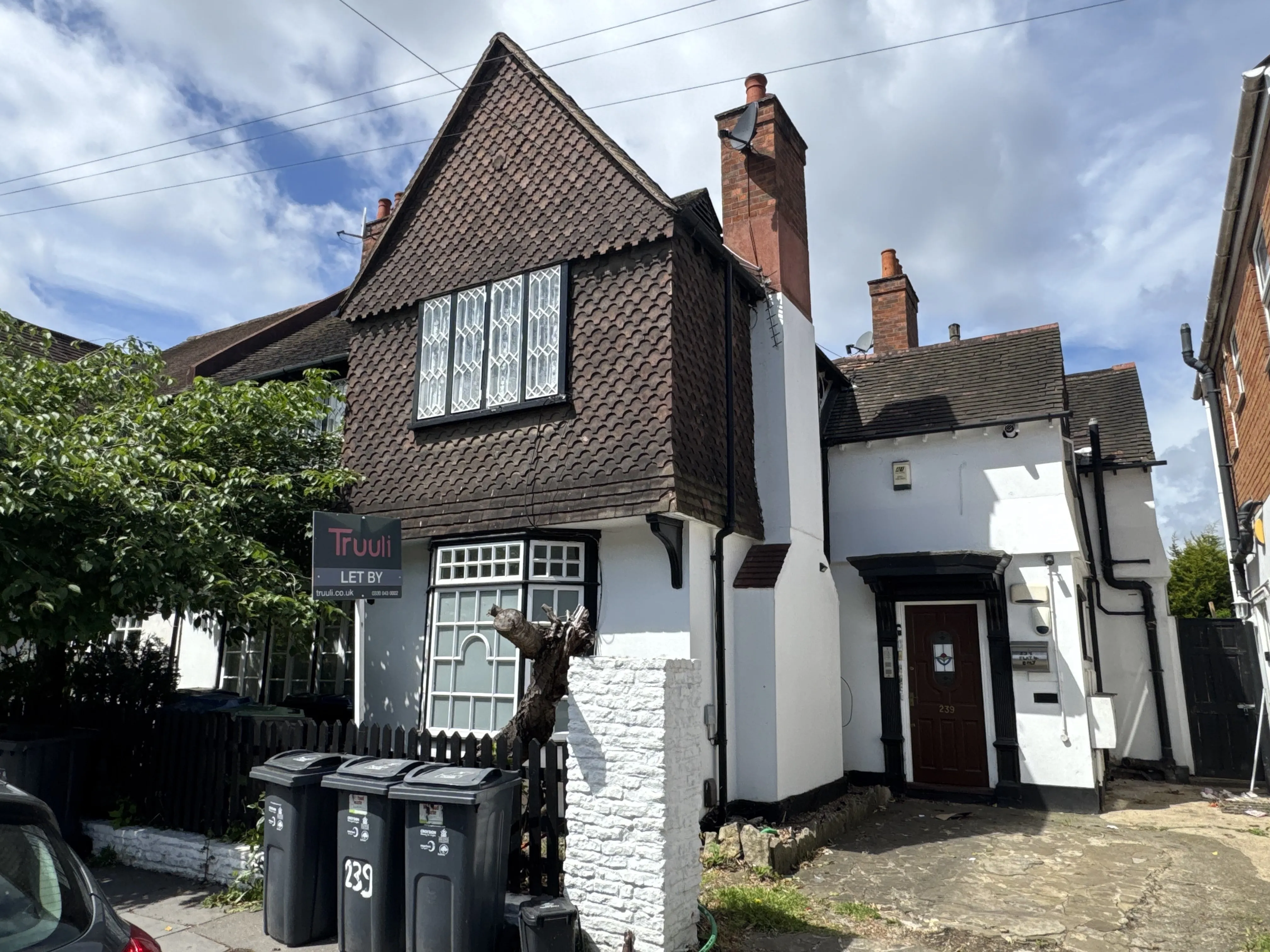 VACANT - Leasehold Self Contained Ground Floor Flat 