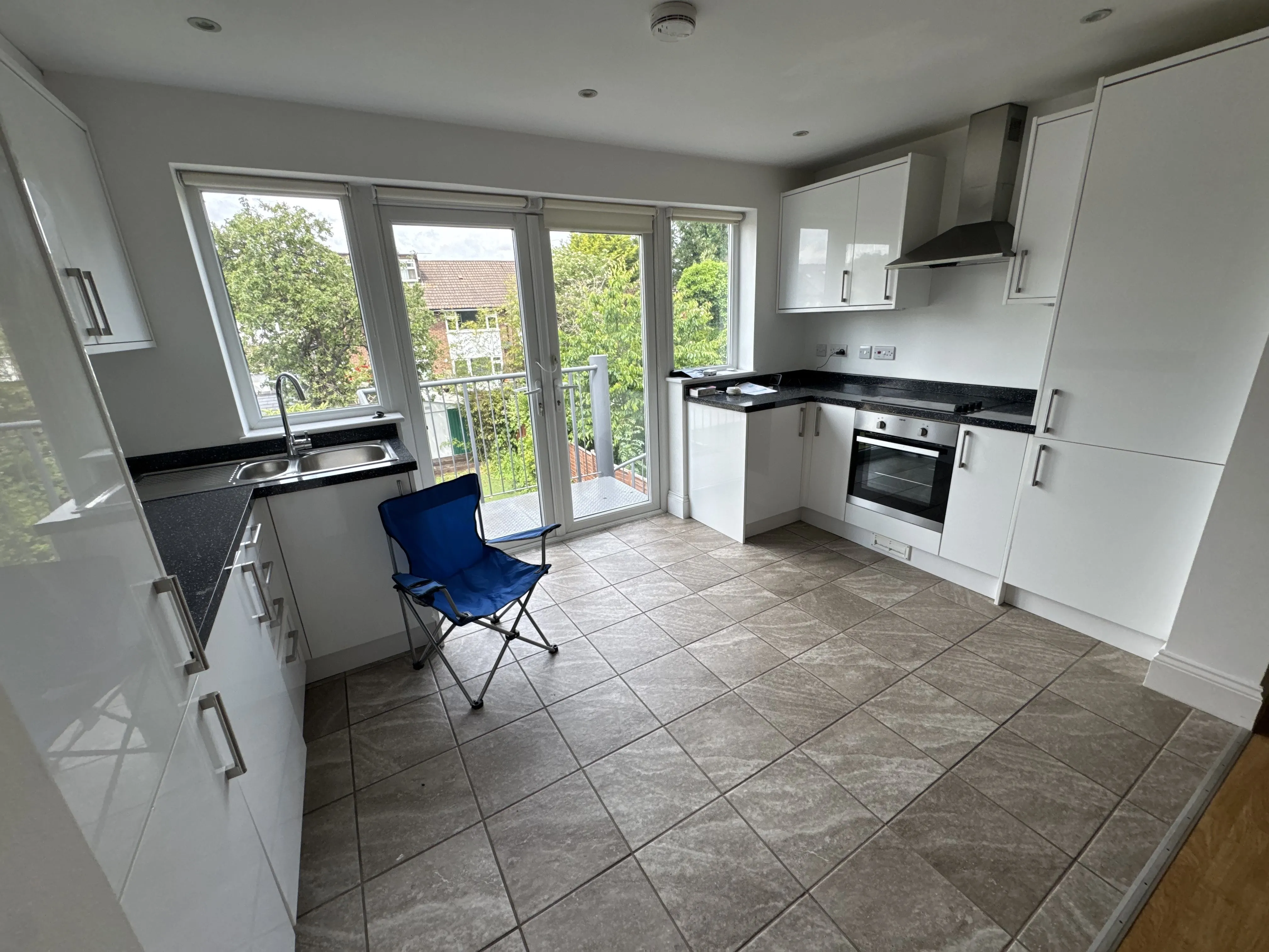 VACANT - Leasehold Self Contained Ground Floor Flat 