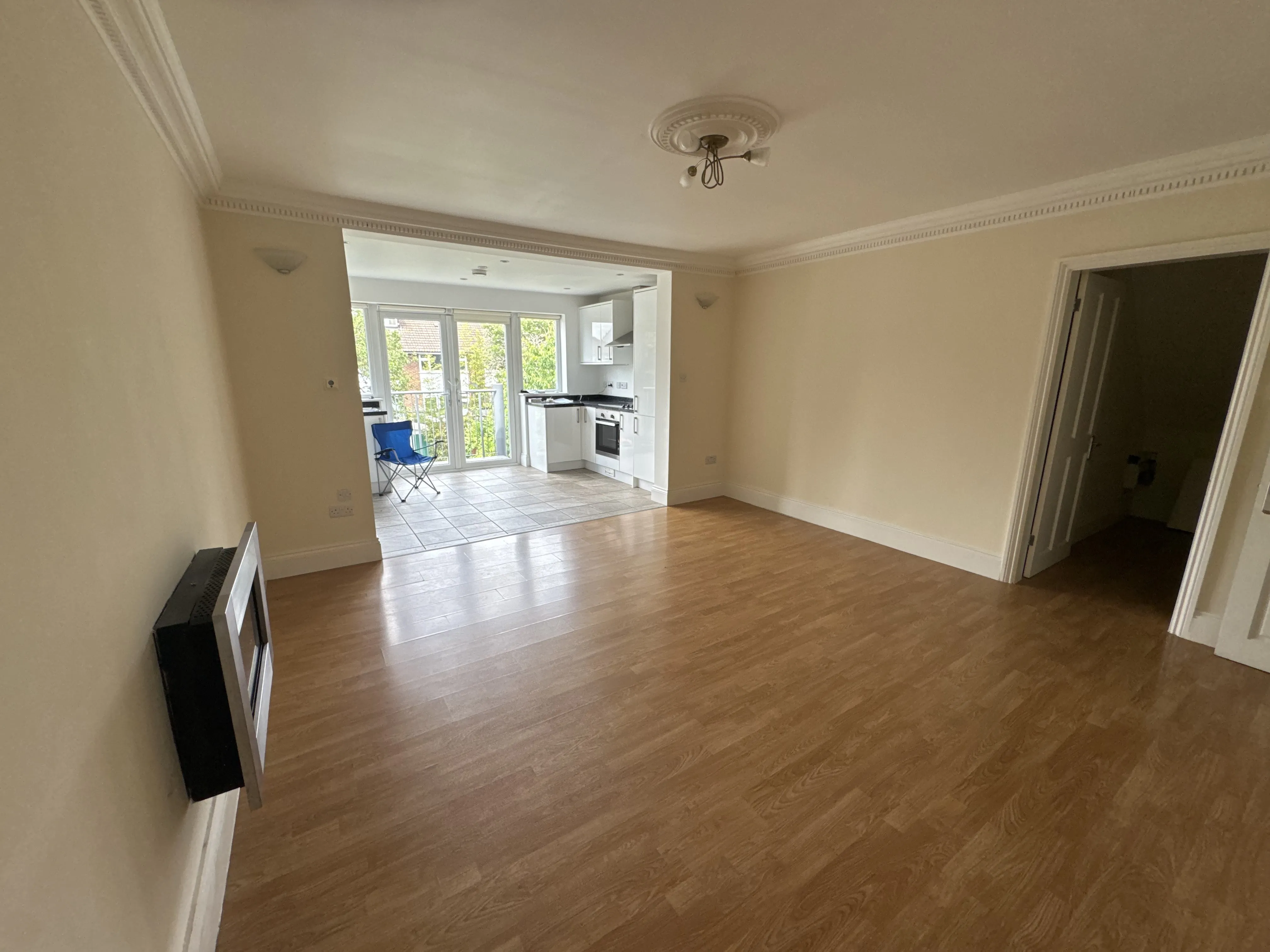 VACANT - Leasehold Self Contained Ground Floor Flat 
