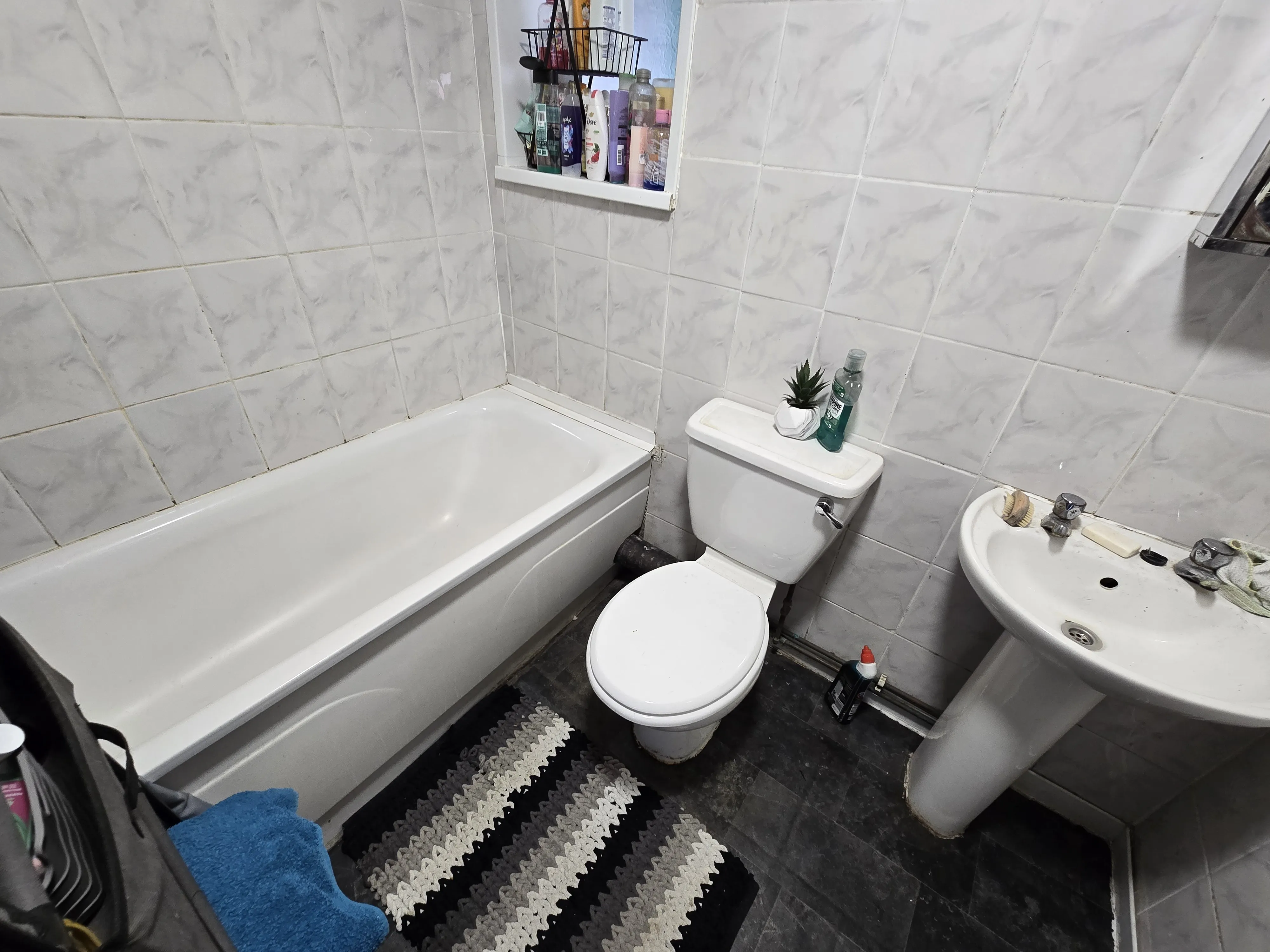 INVESTMENT - Freehold Mid Terrace House