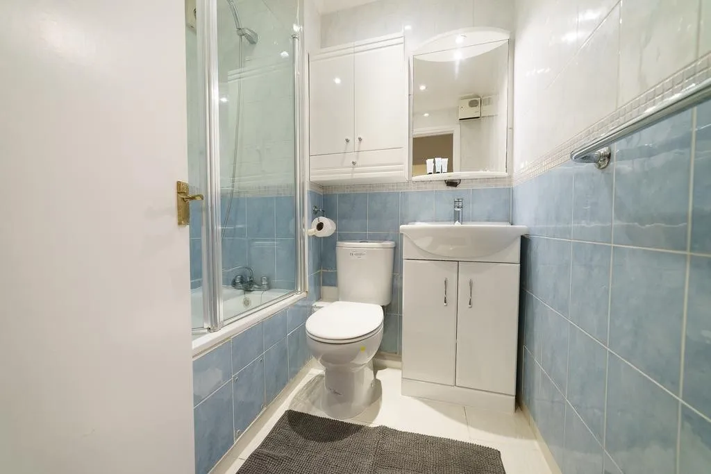 VACANT - Share of Freehold Ground Floor Flat