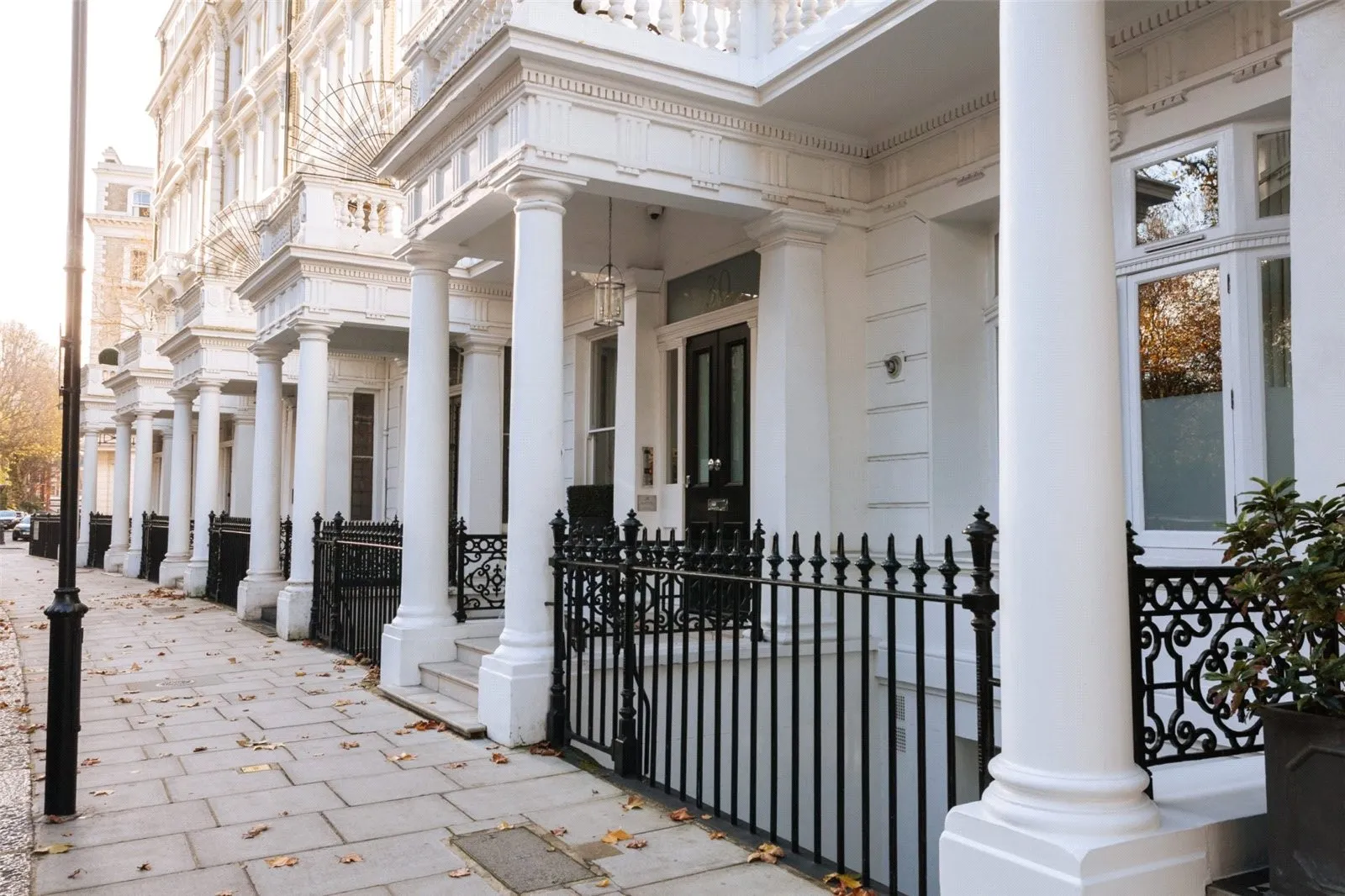 VACANT - Share of Freehold Ground Floor Flat