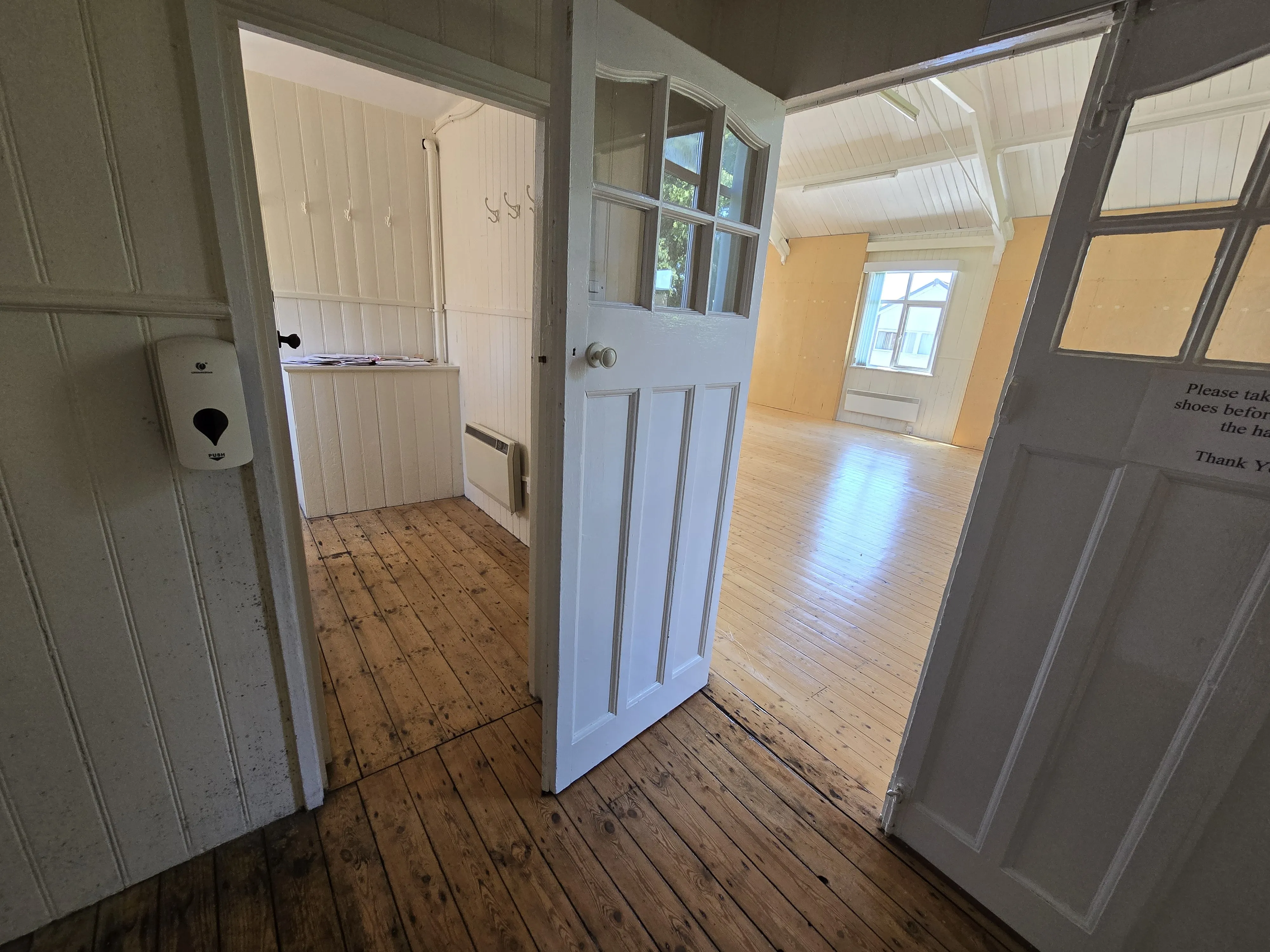 VACANT - Freehold Former Yoga Studio 