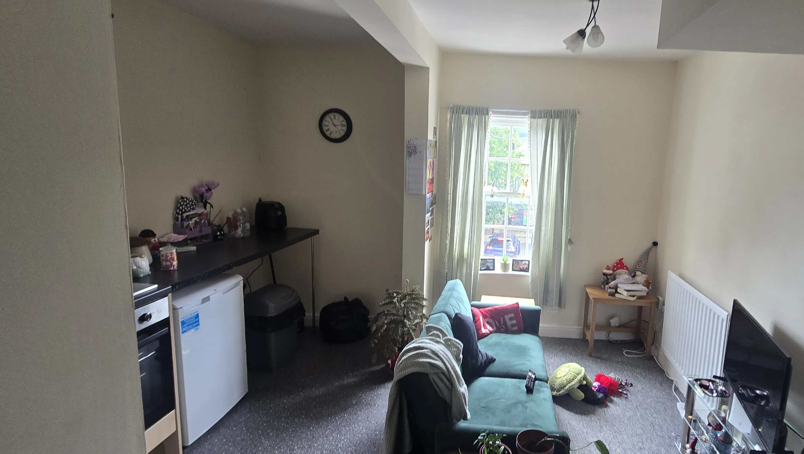 INVESTMENT - Freehold Mid Terrace Building 