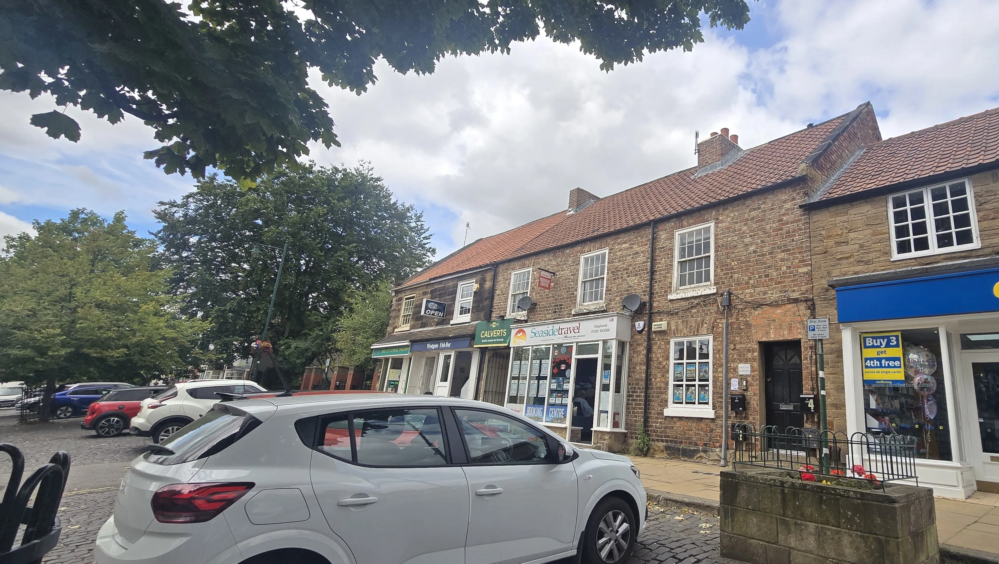 INVESTMENT - Freehold Mid Terrace Building 