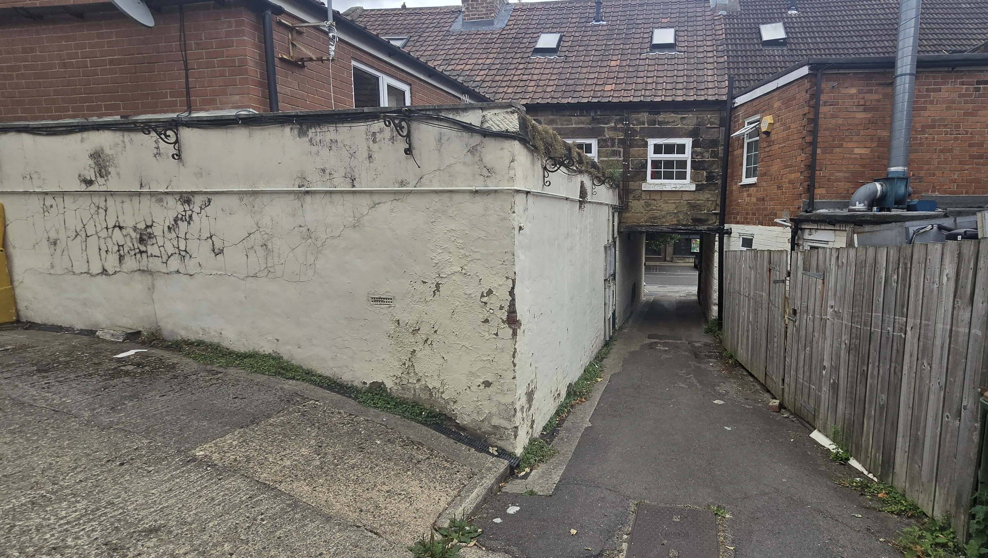 INVESTMENT - Freehold Mid Terrace Building 