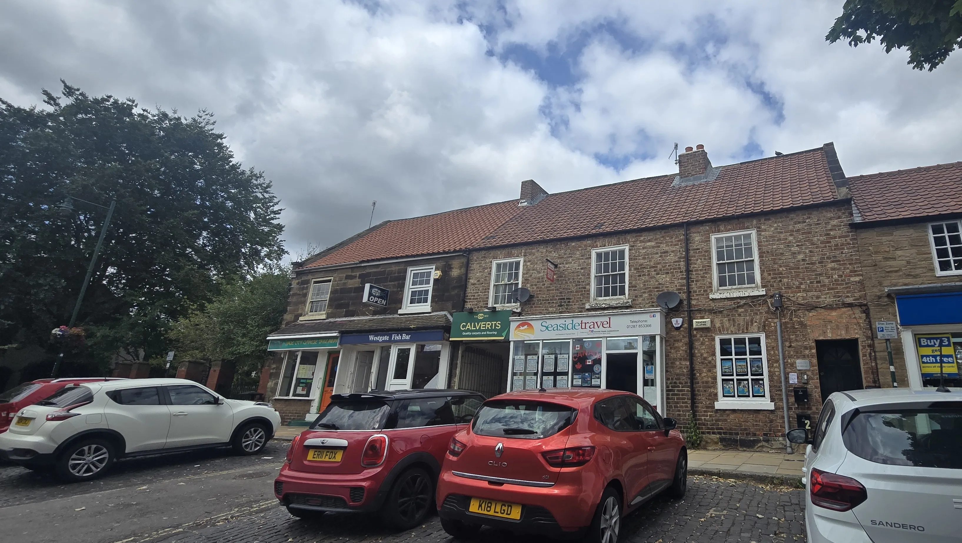 INVESTMENT - Freehold Mid Terrace Building 